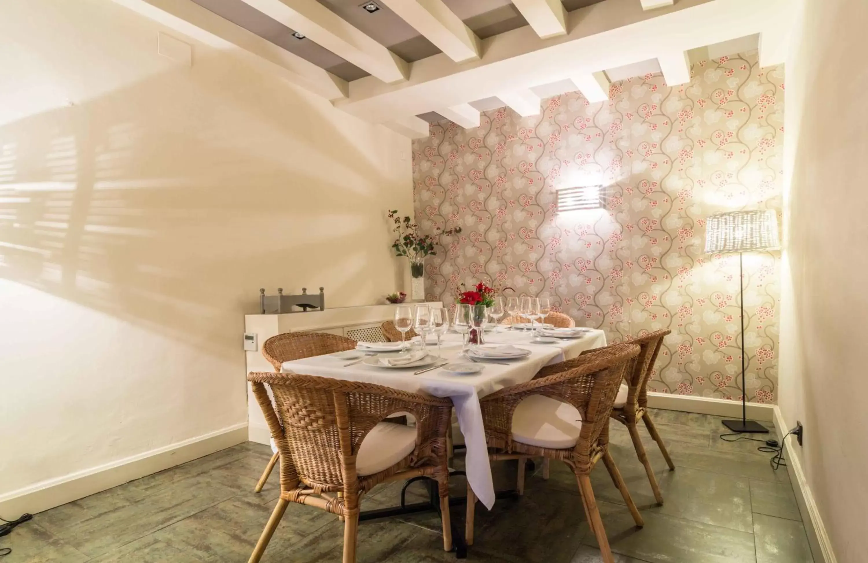 Dining Area in Hotel Plaza Grande