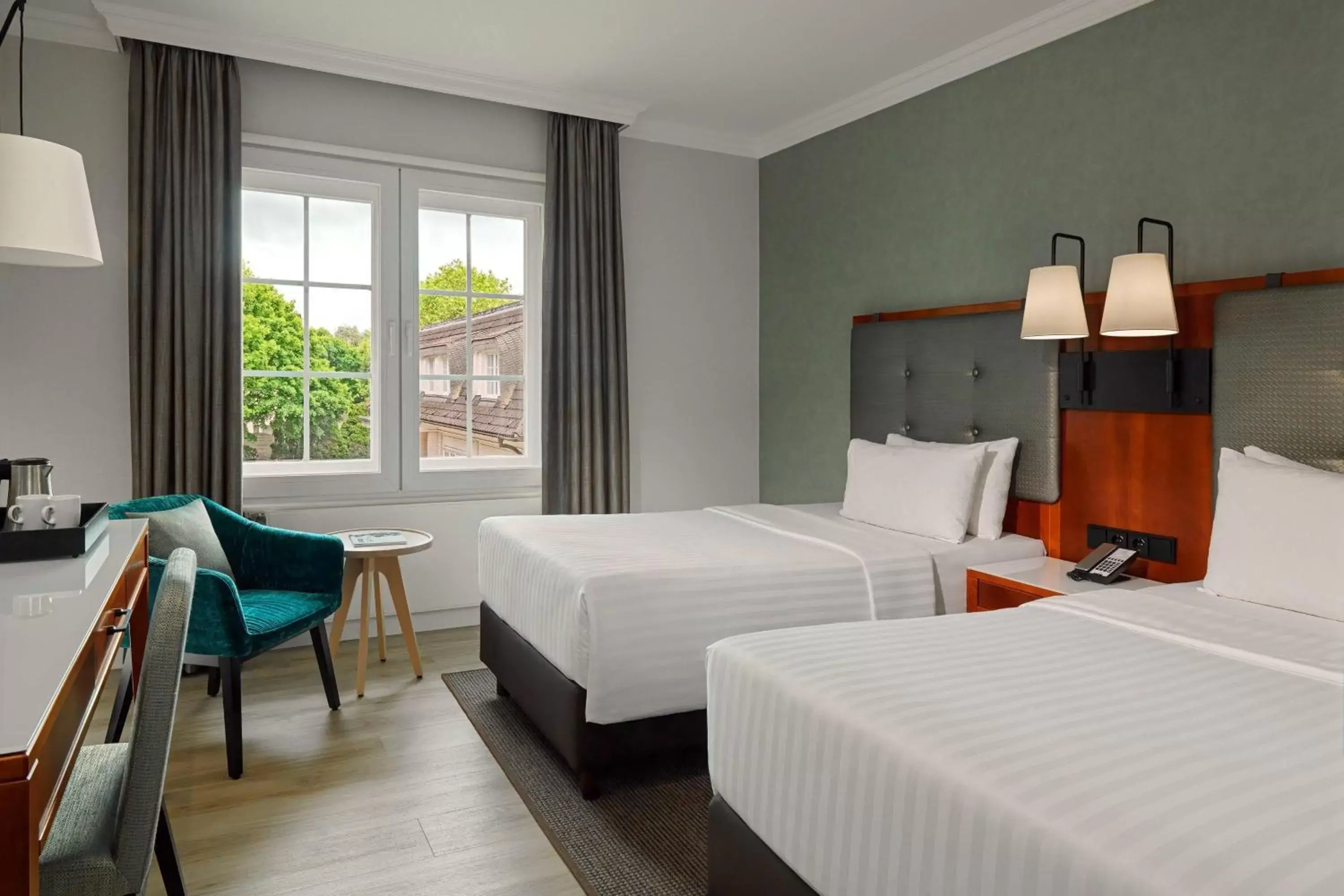 Photo of the whole room, Bed in Courtyard by Marriott Hamburg Airport
