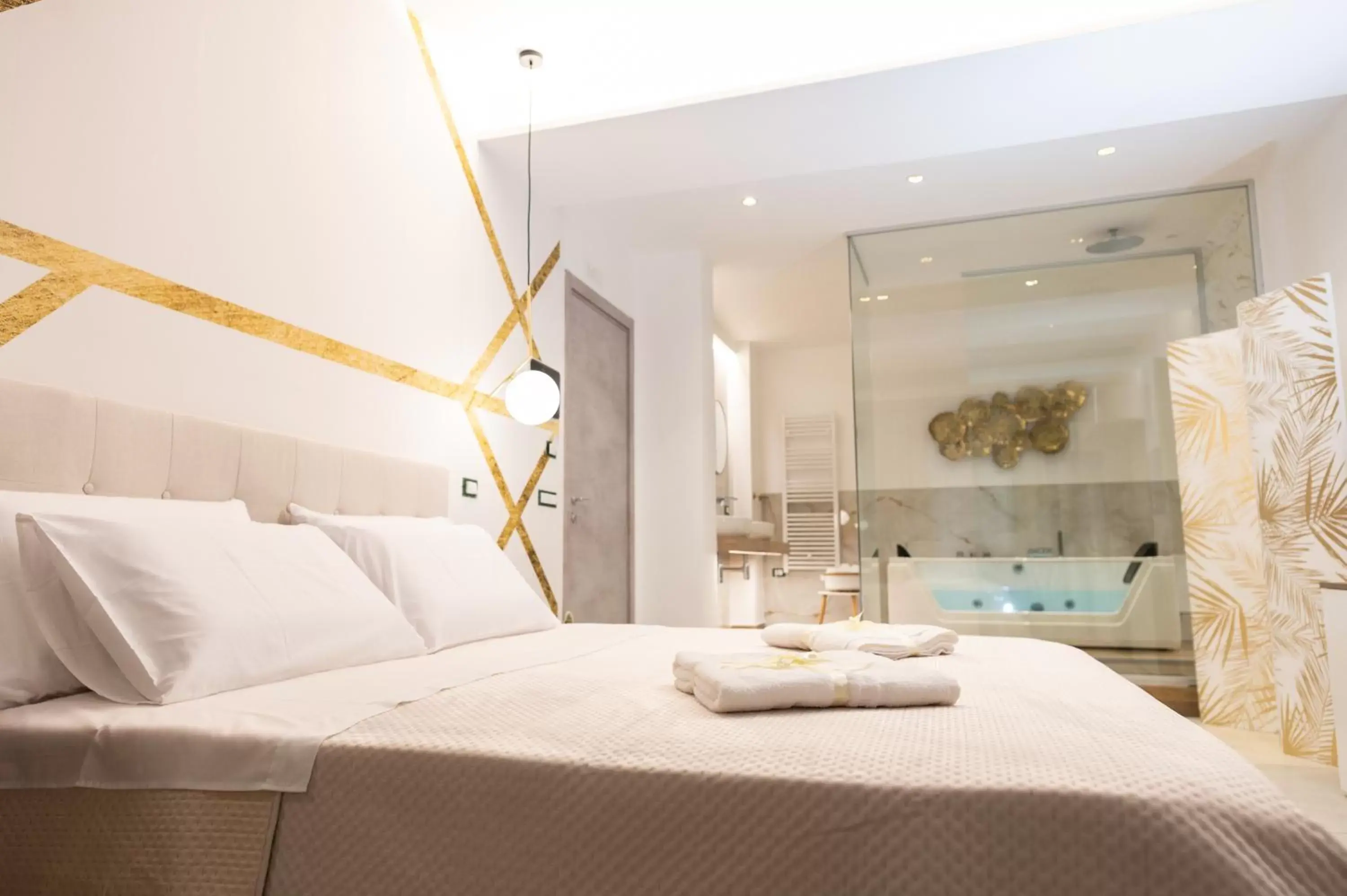 Shower, Bed in Civico 31 Luxury rooms