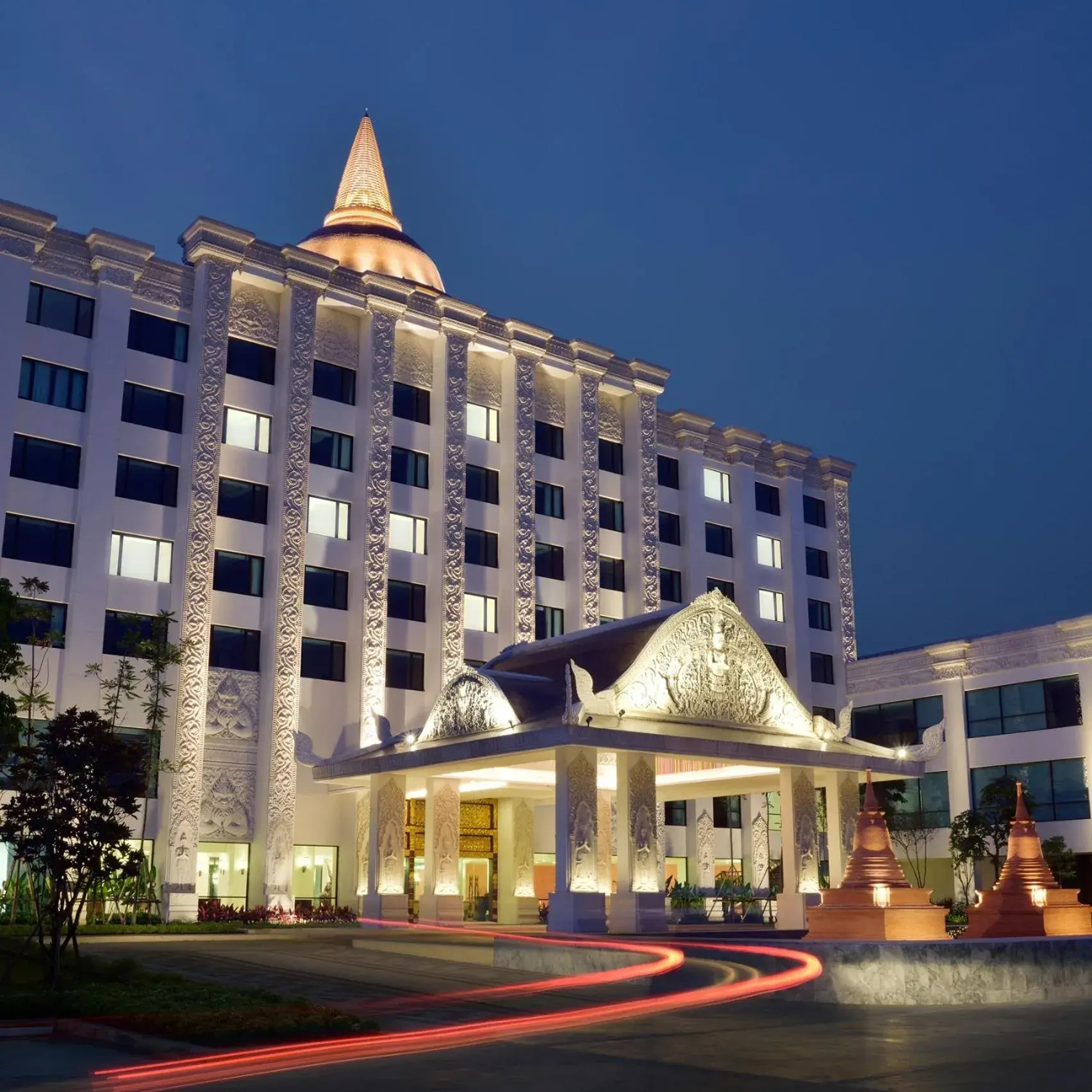 Property building in Mida Grande Hotel Dhavaravati Nakhon Pathom - SHA PLUS Property building in Mida Grande Hotel Dhavaravati Nakhon Pathom - SHA PLUS