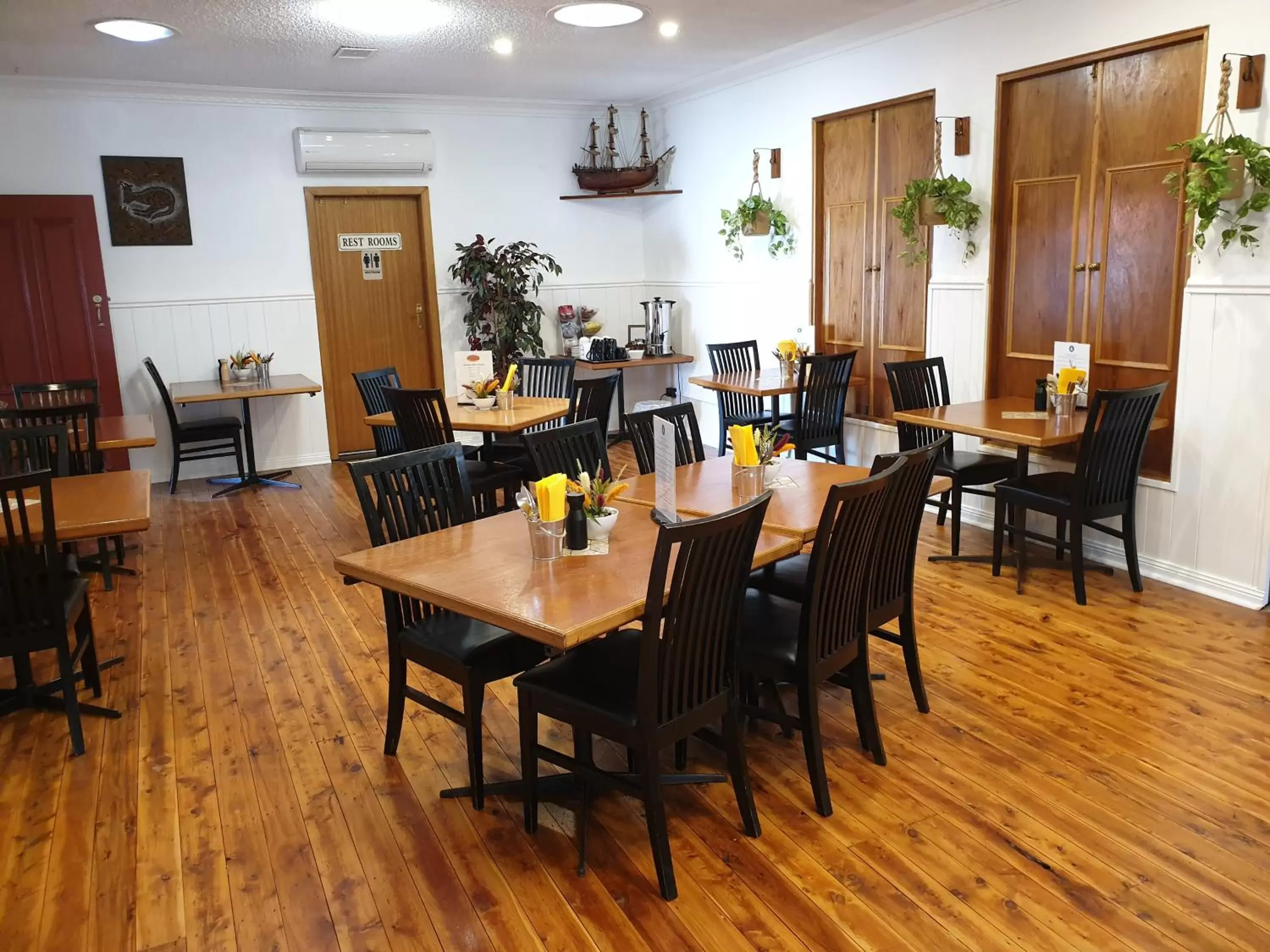 Restaurant/places to eat in Best Western Endeavour Motel Restaurant/places to eat in Best Western Endeavour Motel