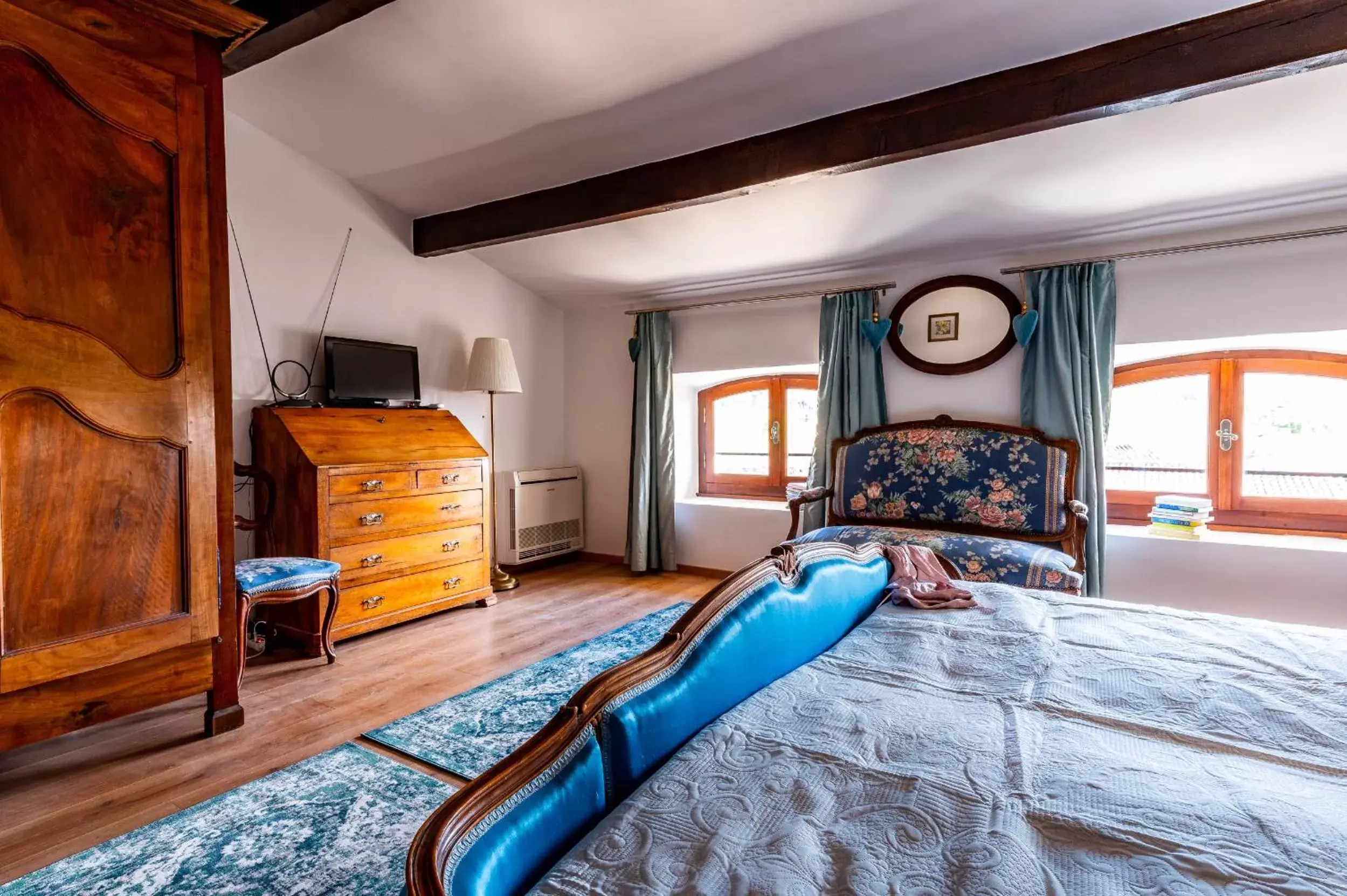 Bedroom, Bed in Maison d'hôtes Payan Champier