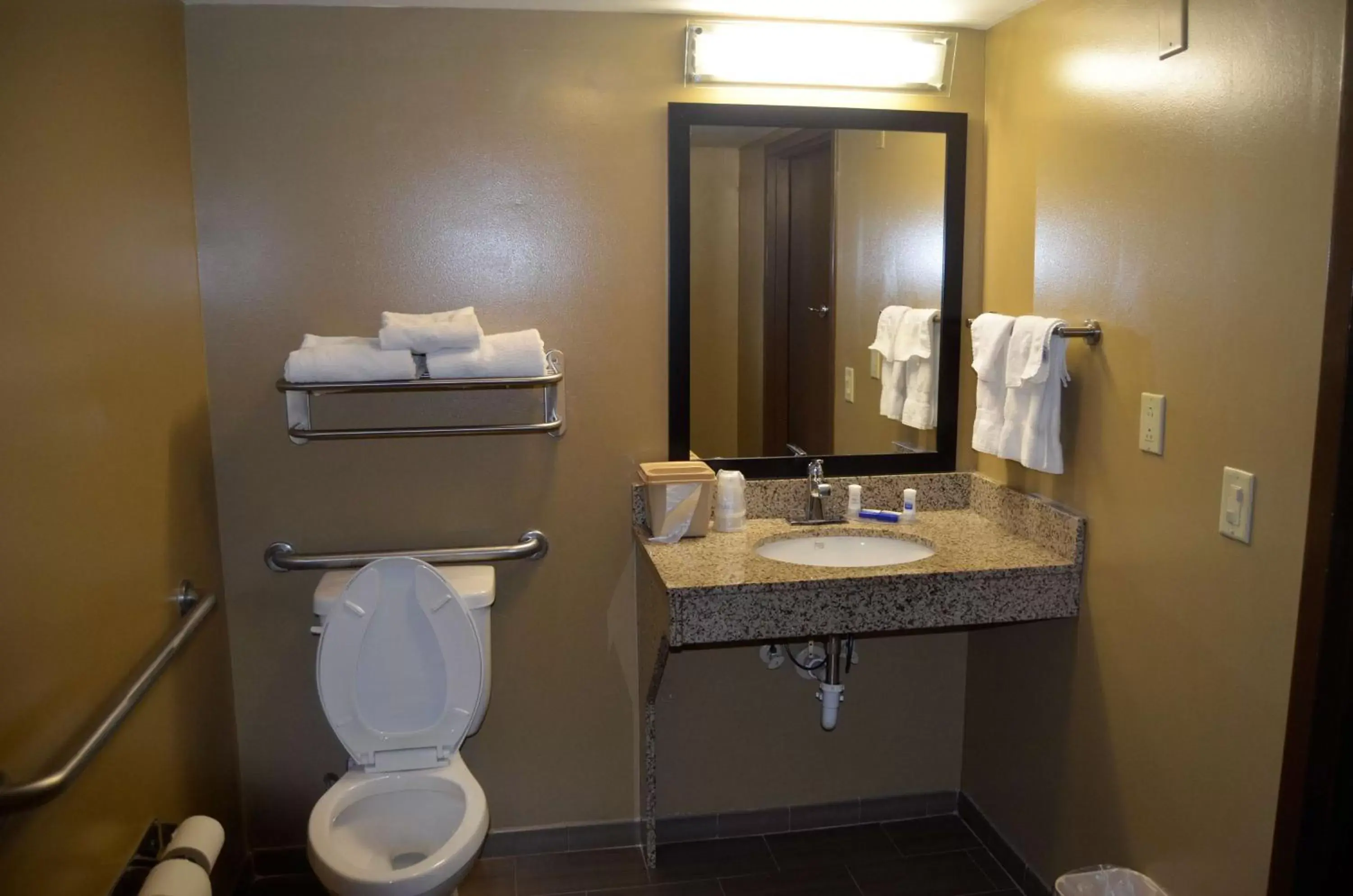 Bathroom in Best Western Kimball Inn