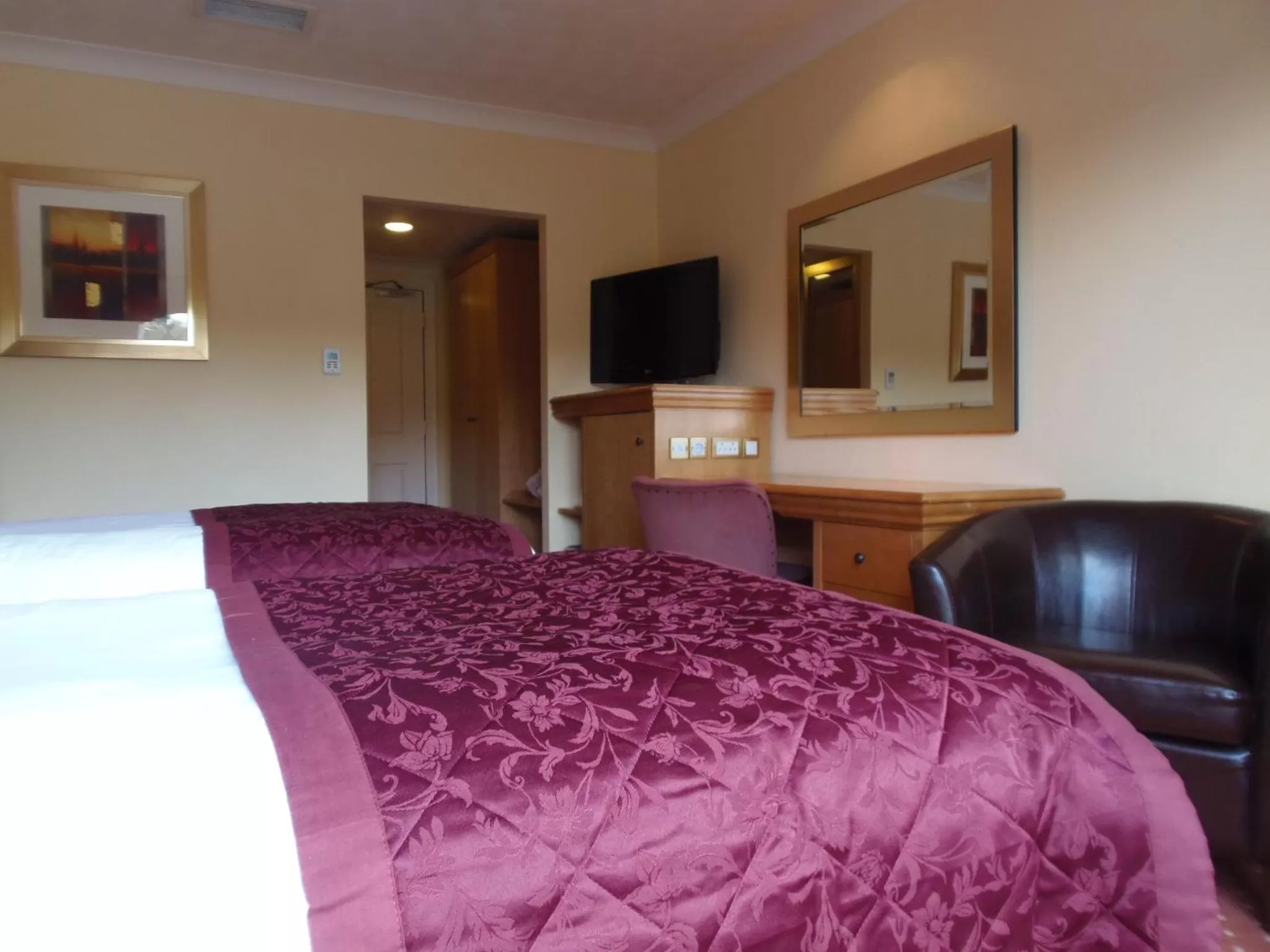 Photo of the whole room, Bed in Lakeside International Hotel