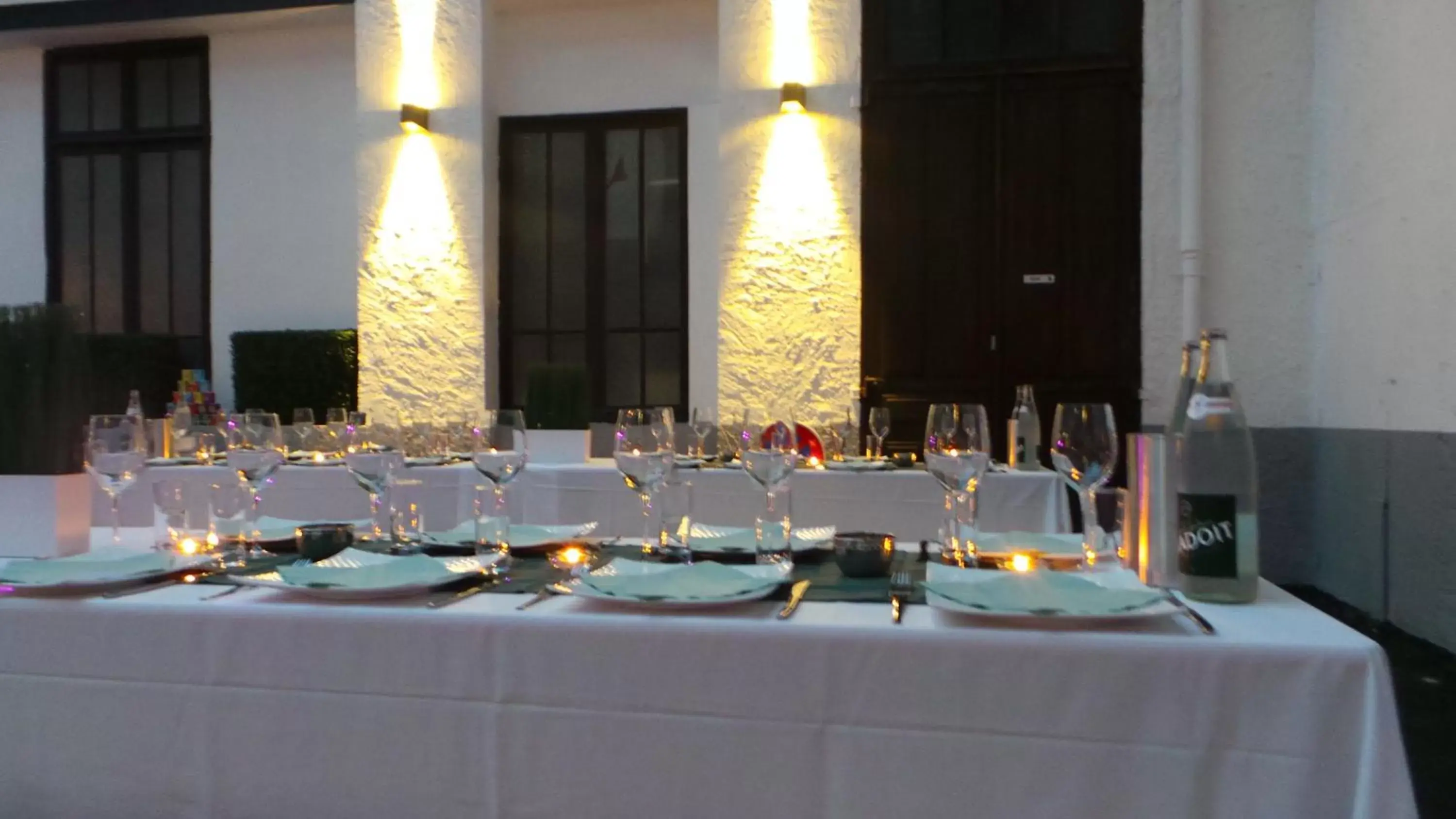 Banquet/Function facilities, Restaurant/Places to Eat in Le Nouvel Hôtel