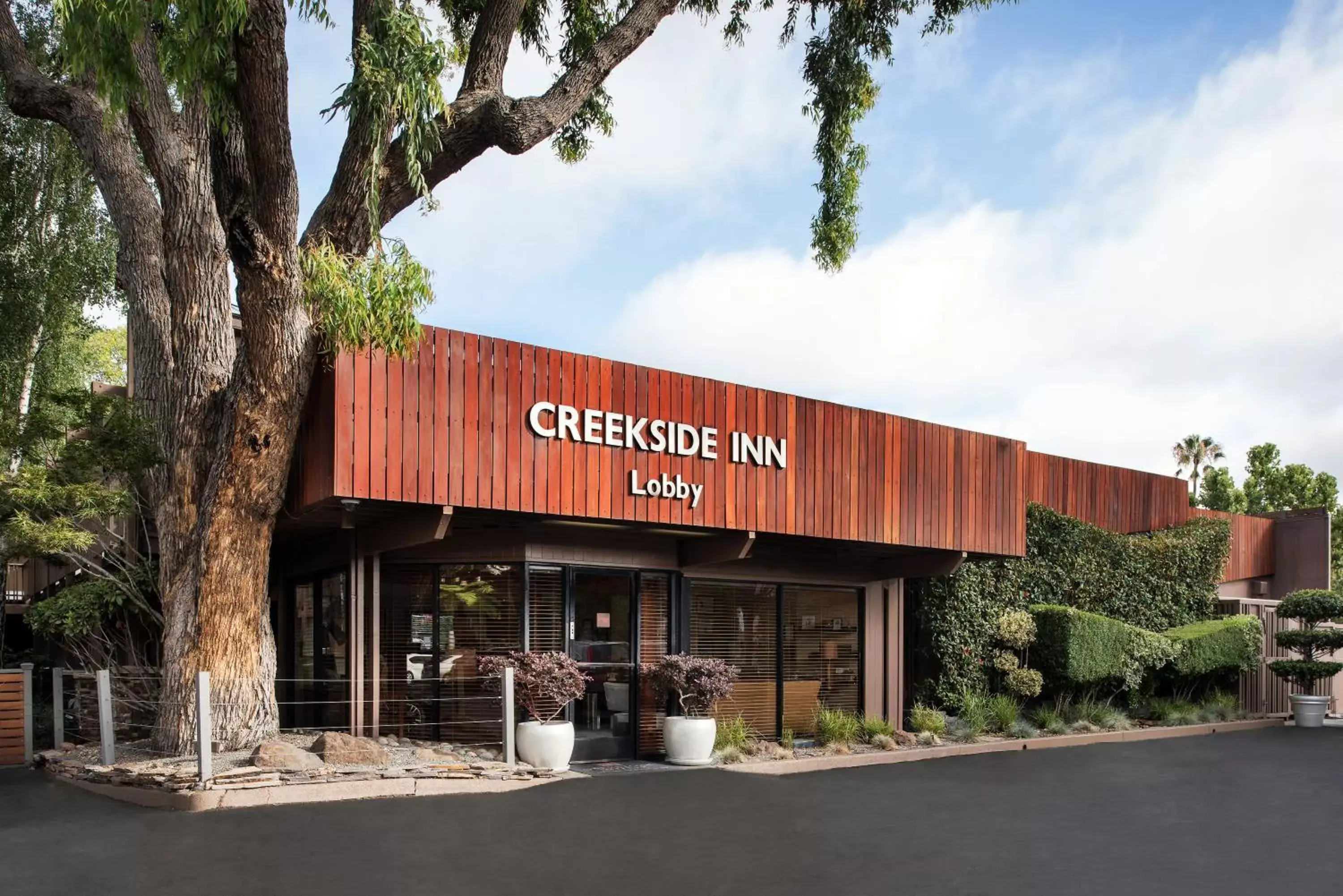 Facade/entrance, Property Building in The Creekside Inn