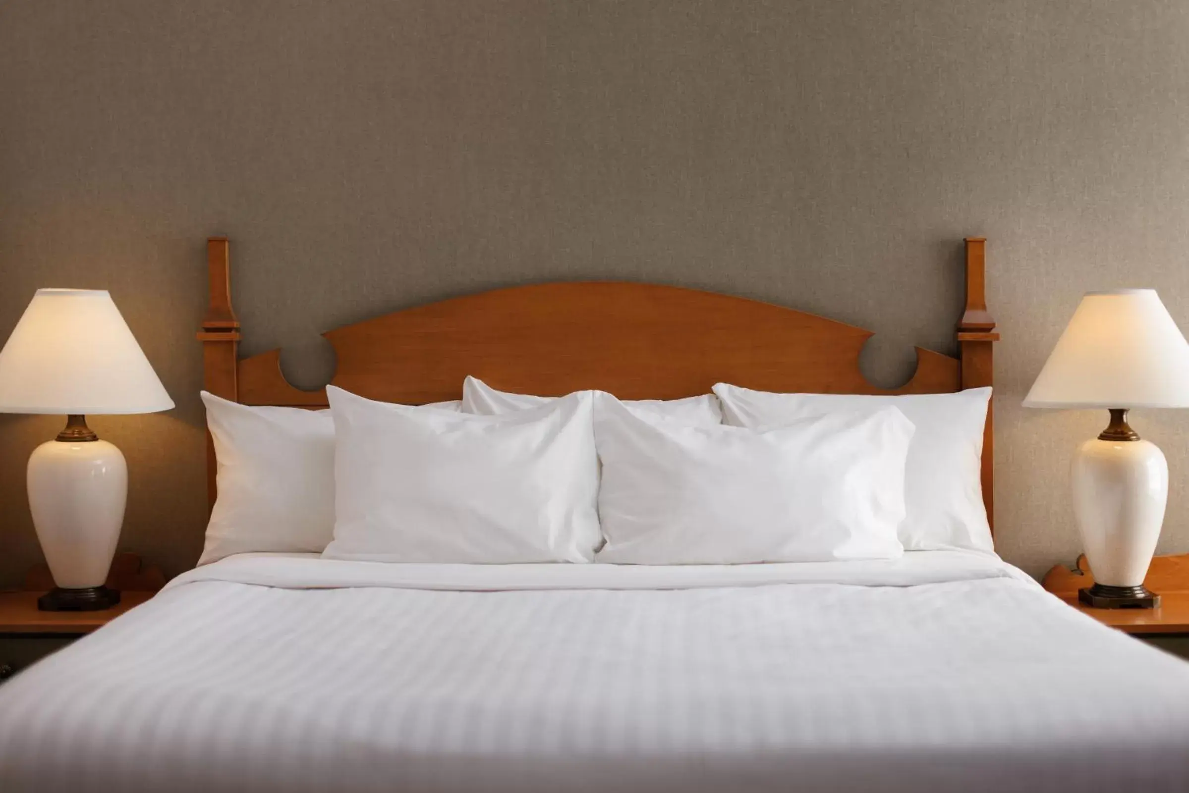 Bed in St. Eugene Golf Resort & Casino