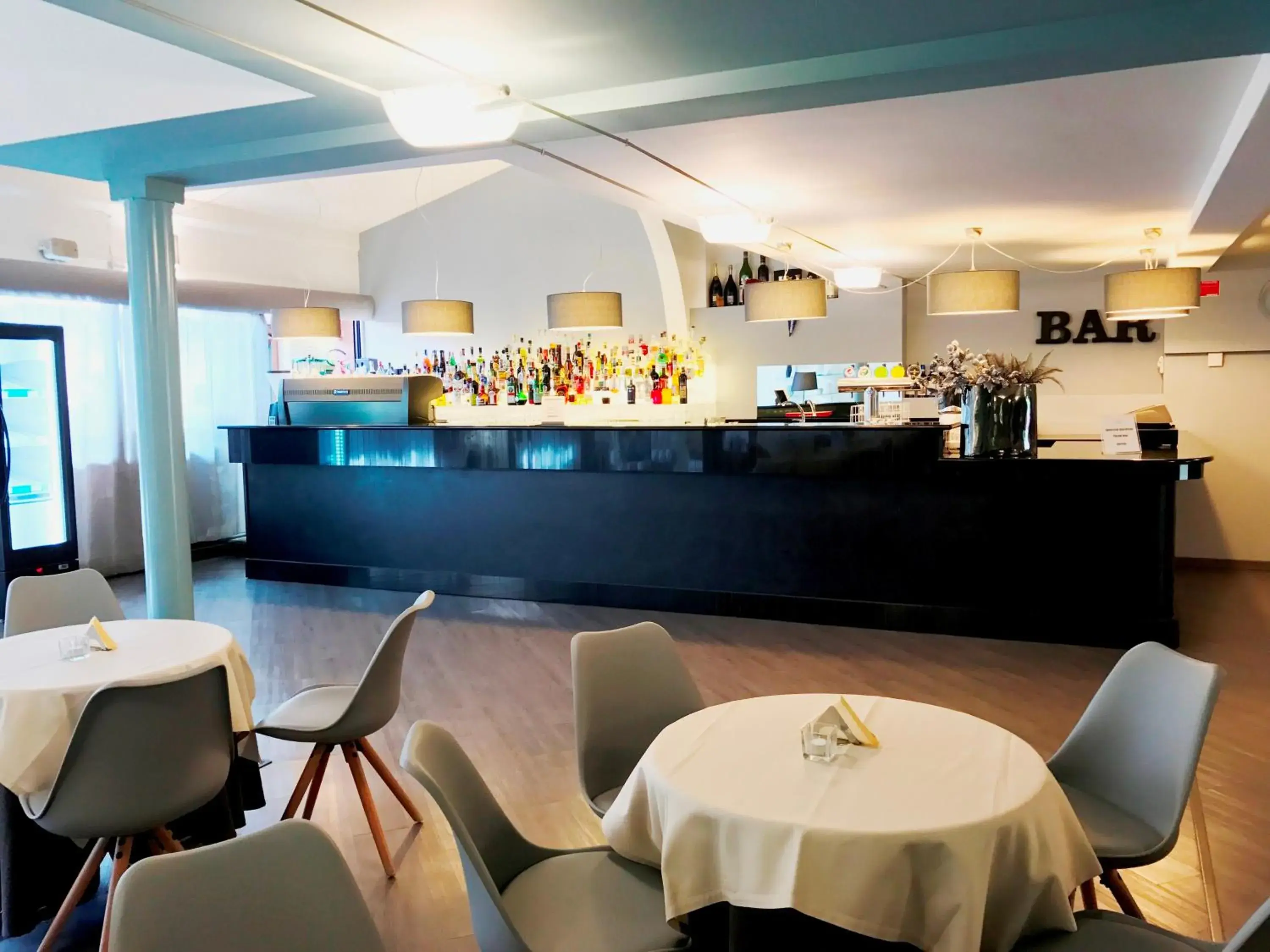 Lounge or bar, Restaurant/Places to Eat in Loano 2 Village