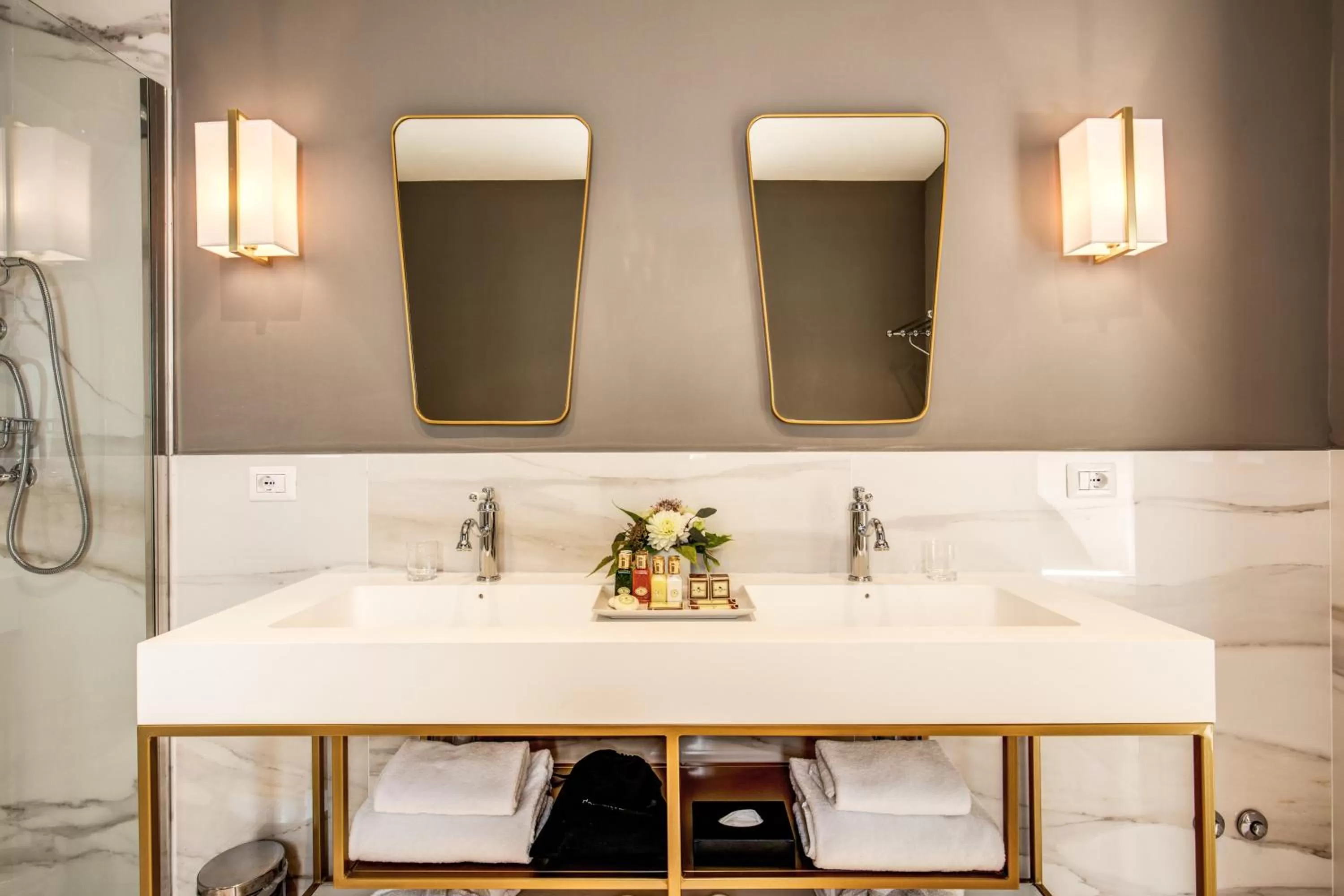 Bathroom in Eitch Borromini Palazzo Pamphilj