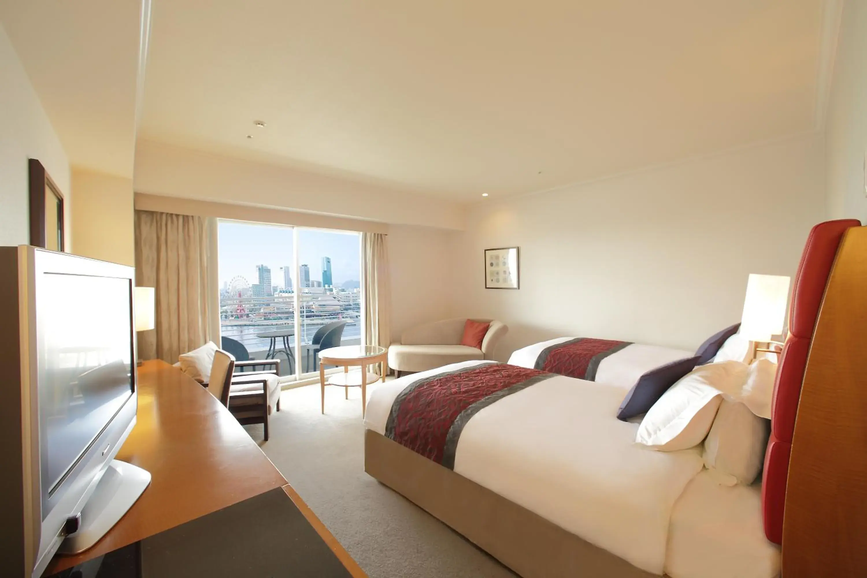 Photo of the whole room in Kobe Meriken Park Oriental Hotel