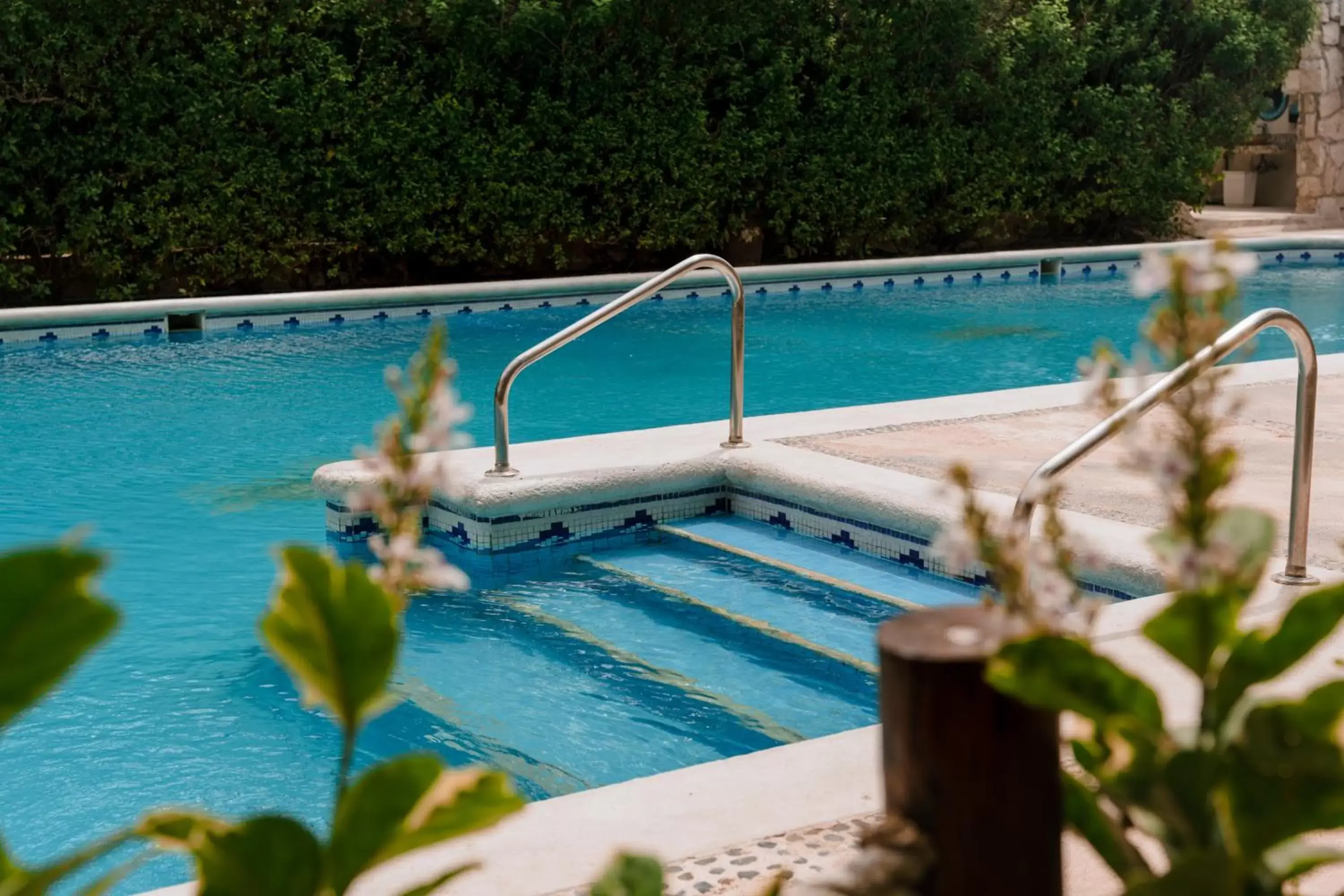 Pool view, Swimming Pool in Petit Lafitte Beach Front Hotel & Bungalows