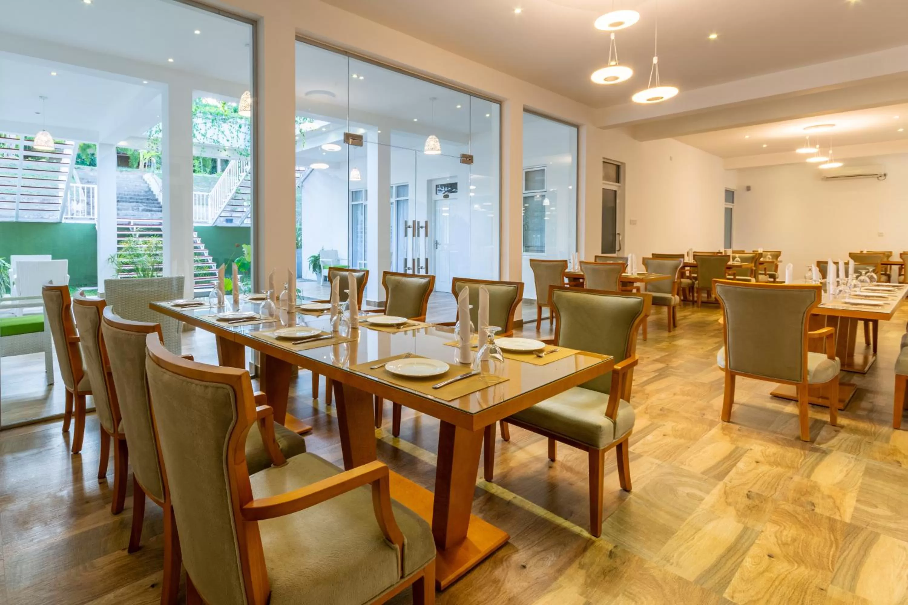 Restaurant/Places to Eat in Waters Spring