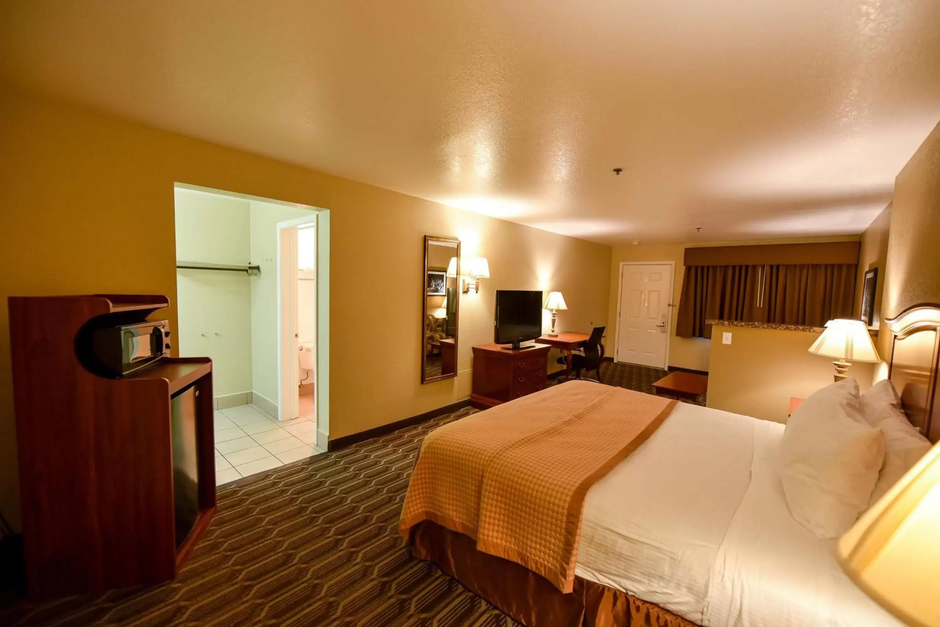 Photo of the whole room in Best Western Inn of Chandler