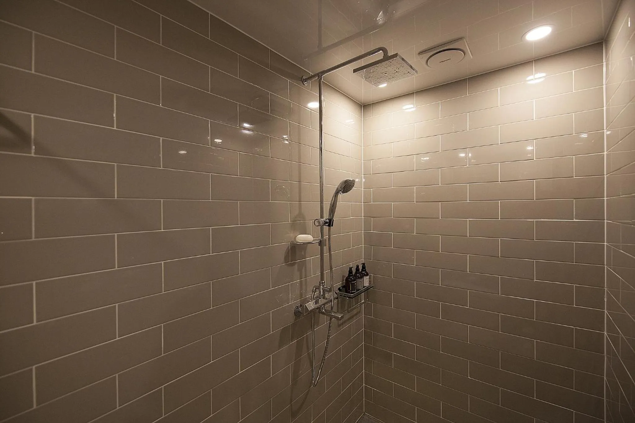 Shower in Hotel Gray