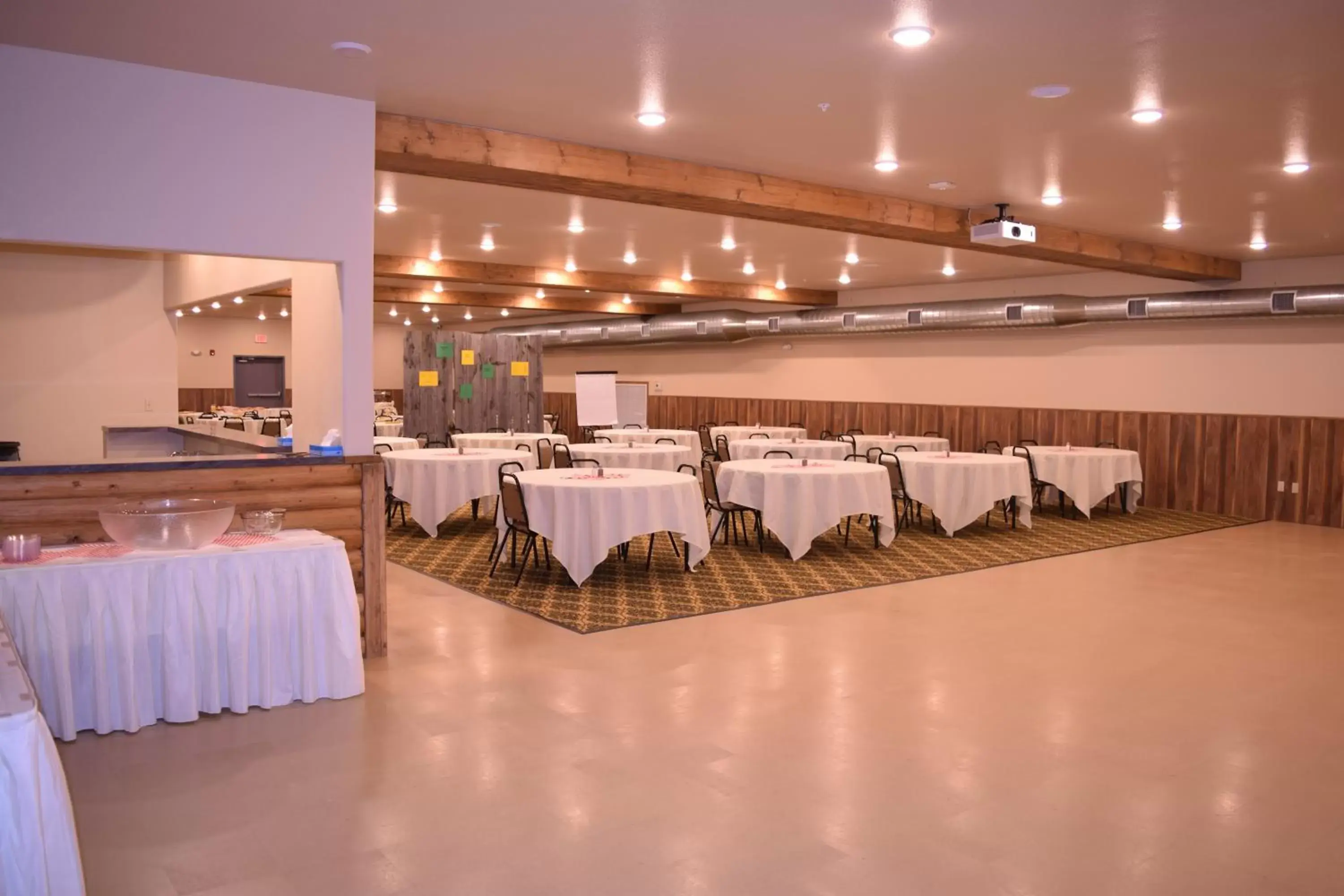 Business facilities, Banquet Facilities in Newcastle Lodge & Convention Center