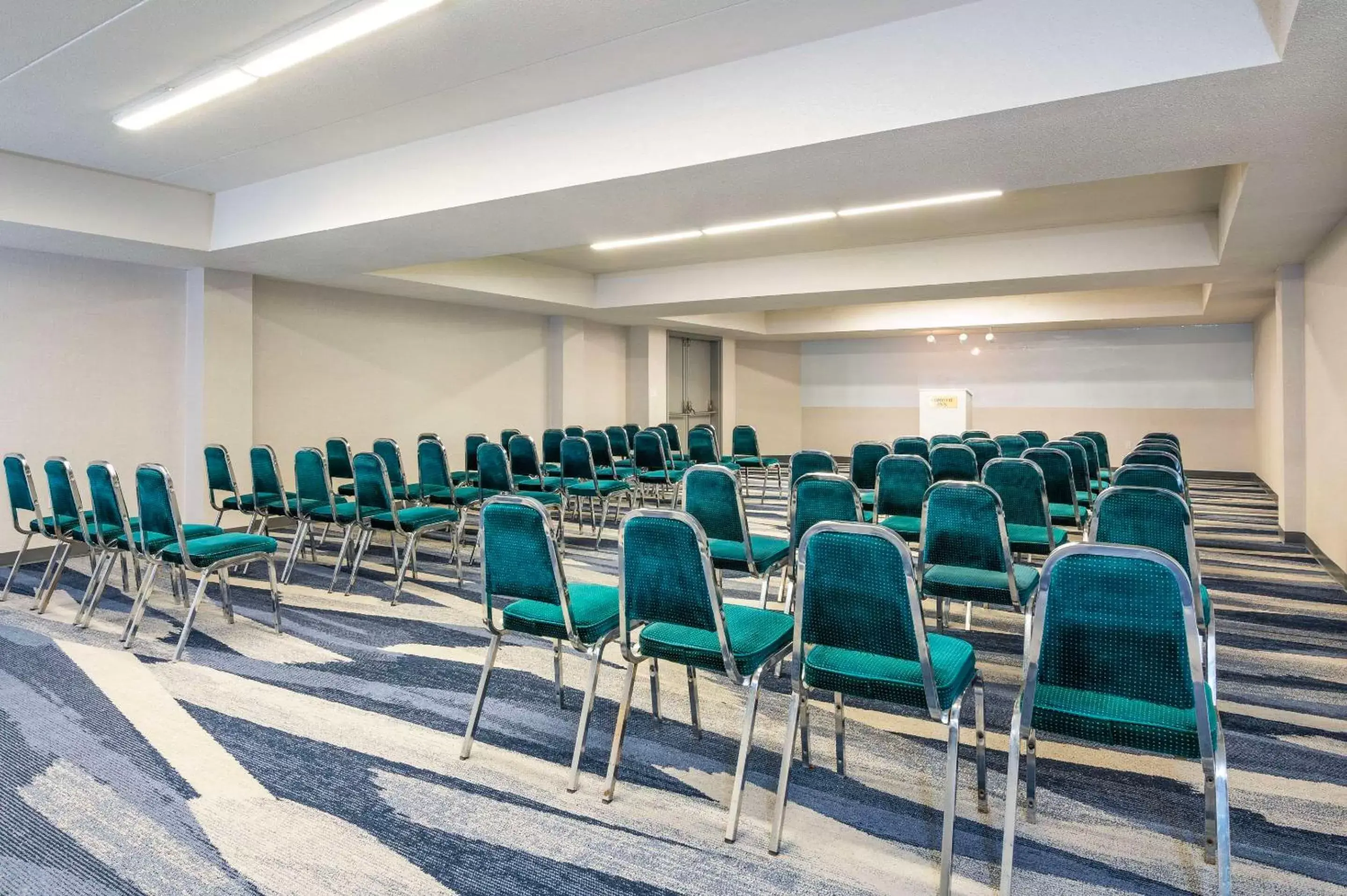 Meeting/conference room in Comfort Inn & Suites Barrie