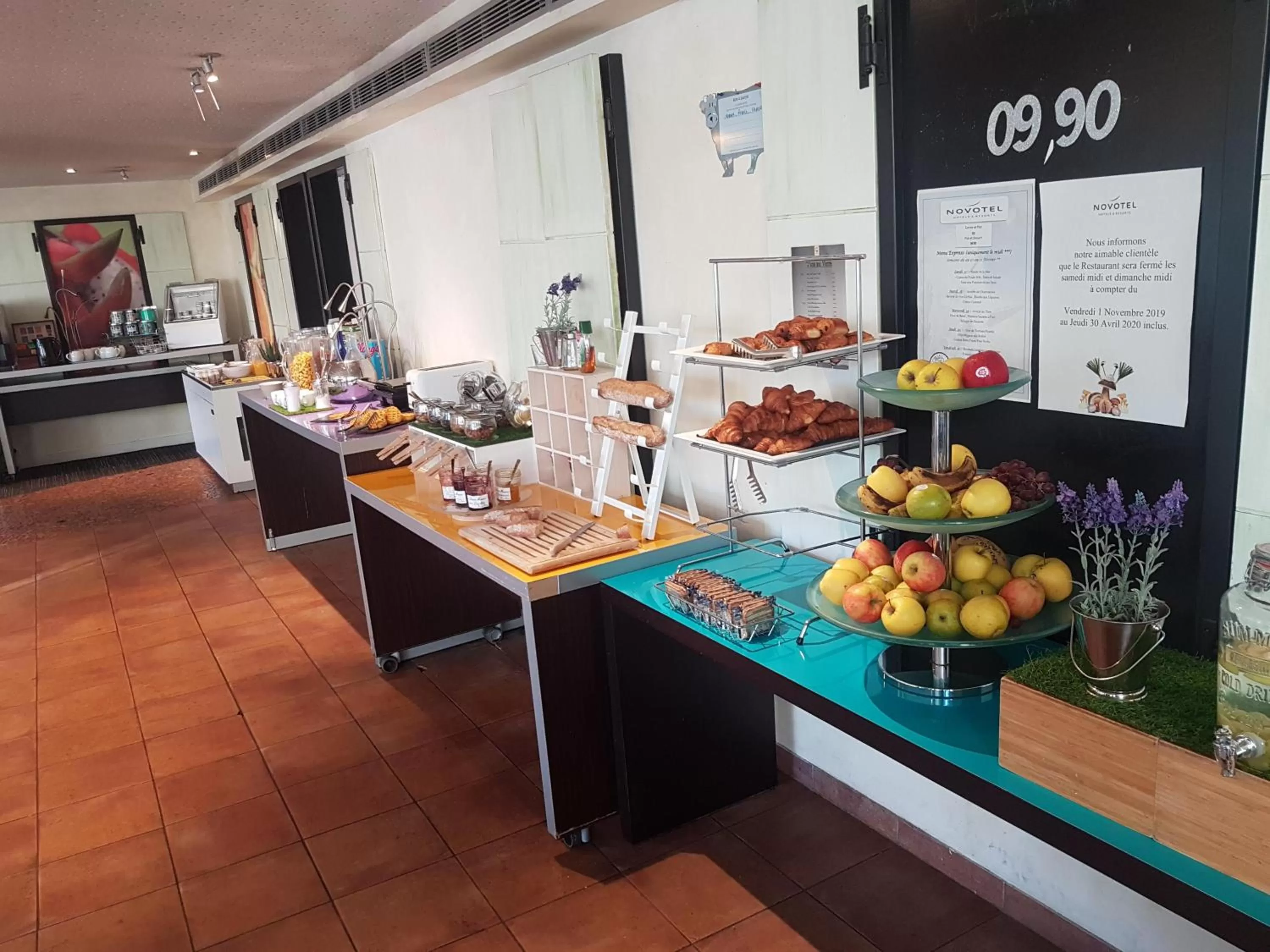 Food and drinks in Novotel Amiens Pôle Jules Verne