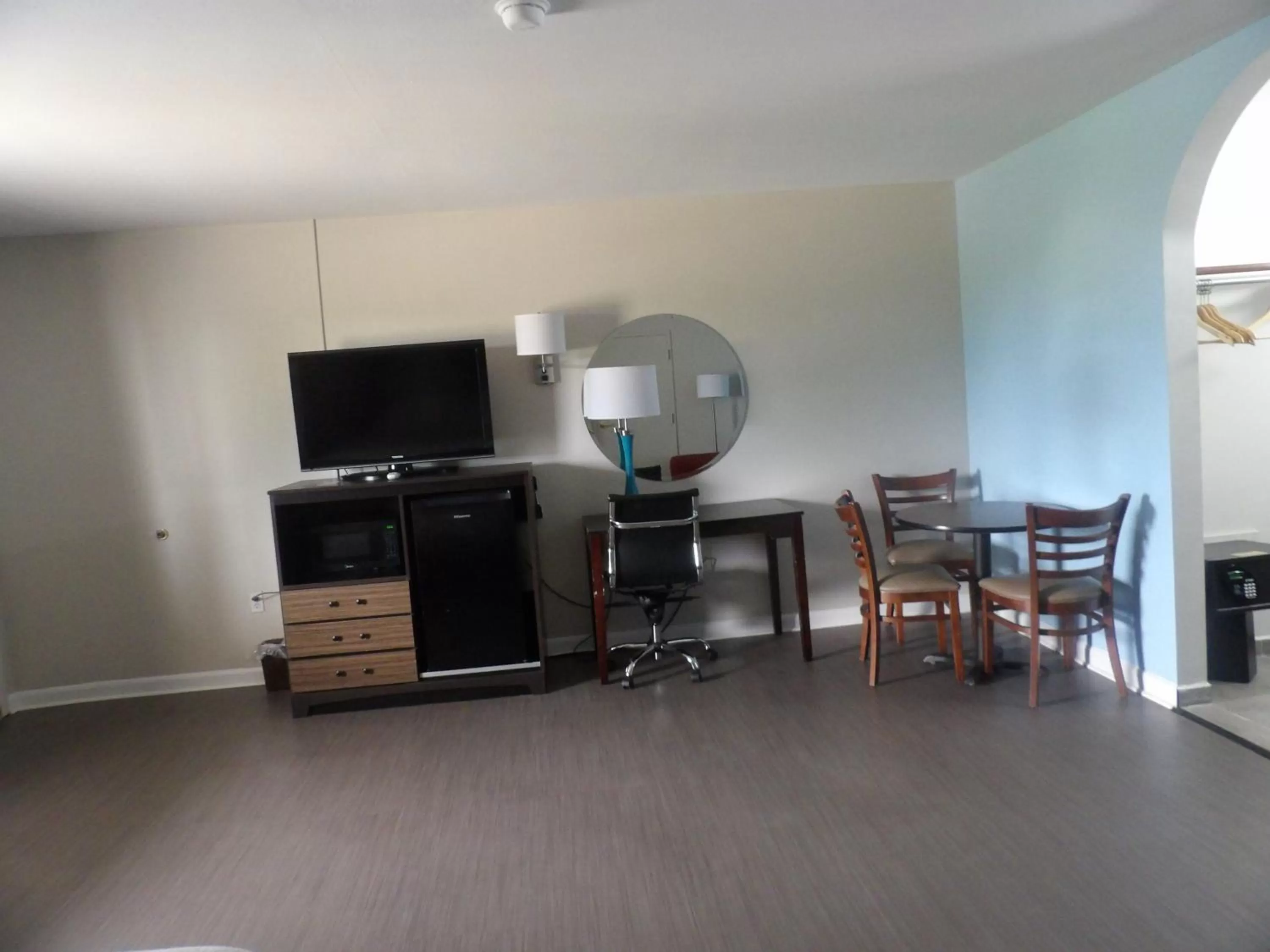 Super 8 by Wyndham Ocean Springs Biloxi