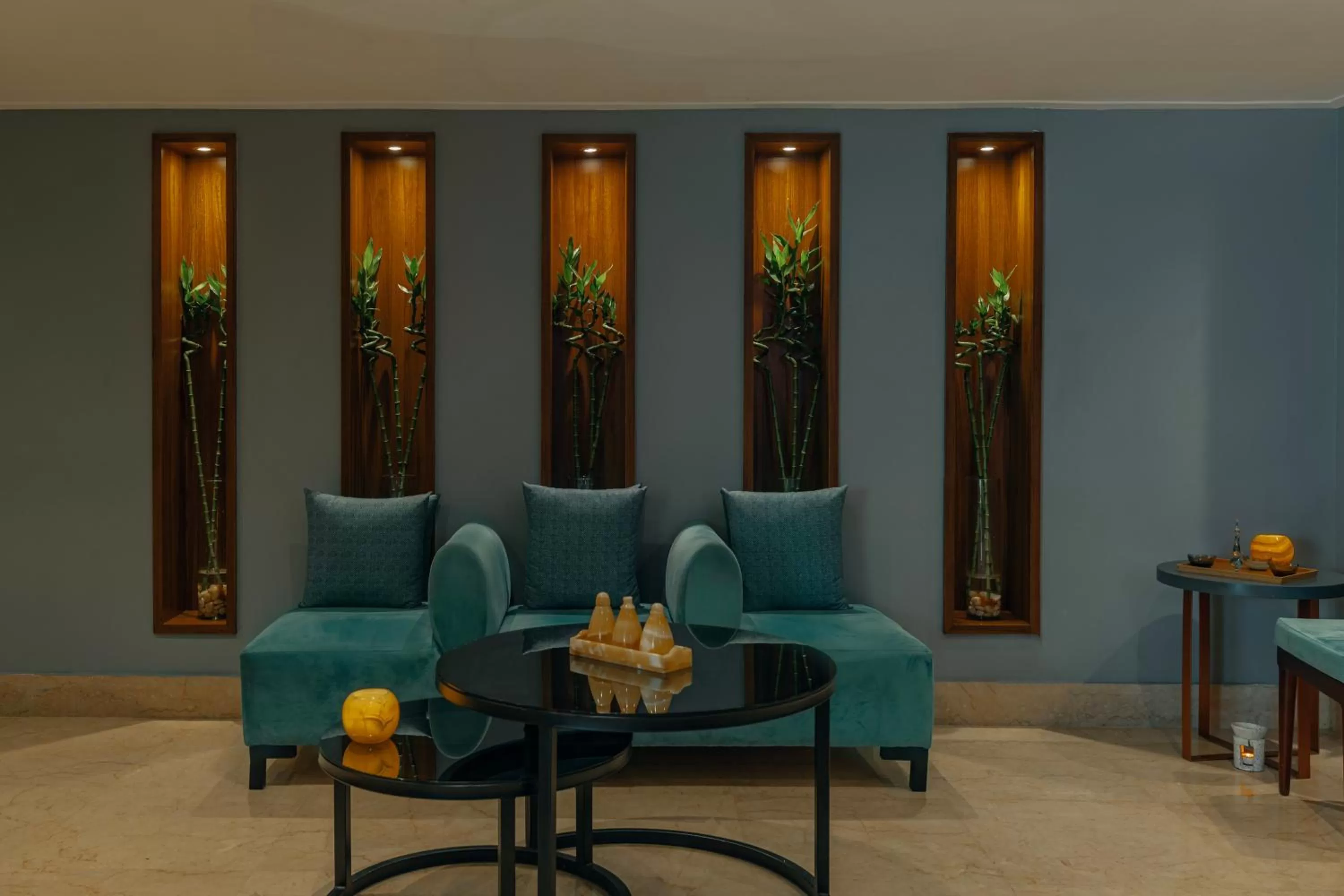 Lounge or bar in Radisson Blu Hotel, Cairo Heliopolis