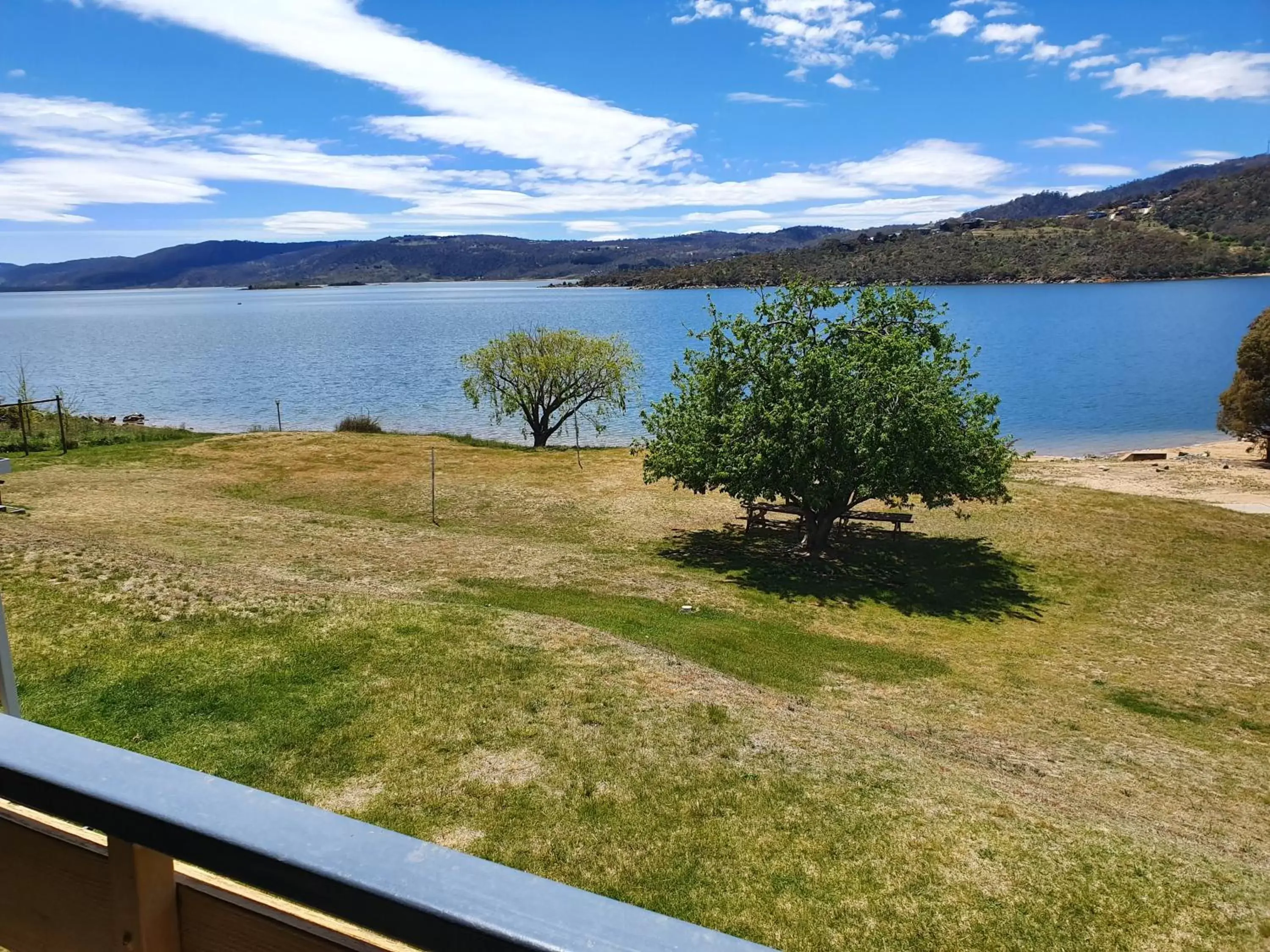 Lake view in Lake Jindabyne Hotel