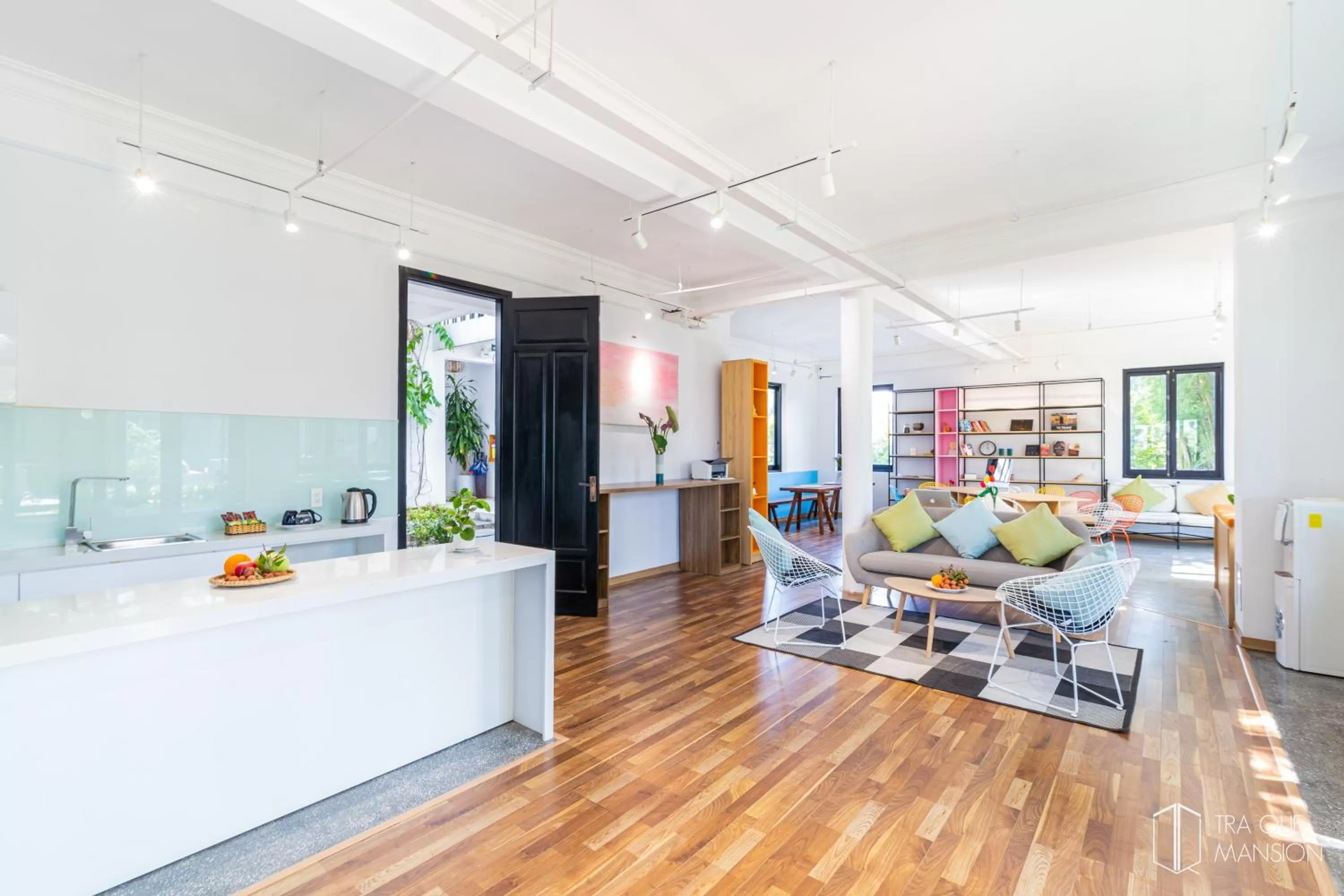 Seating area in Tra Que Mansion