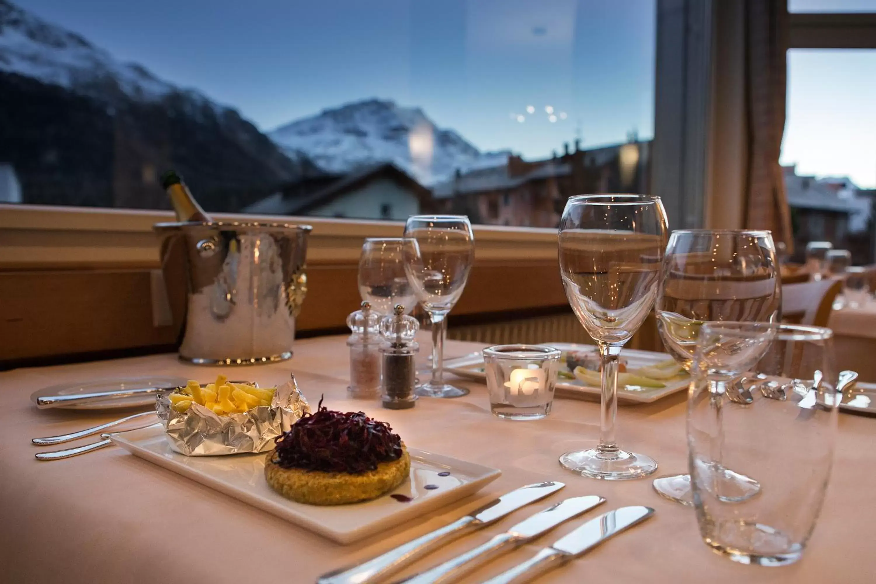 Dinner, Restaurant/Places to Eat in Hotel Europa St. Moritz