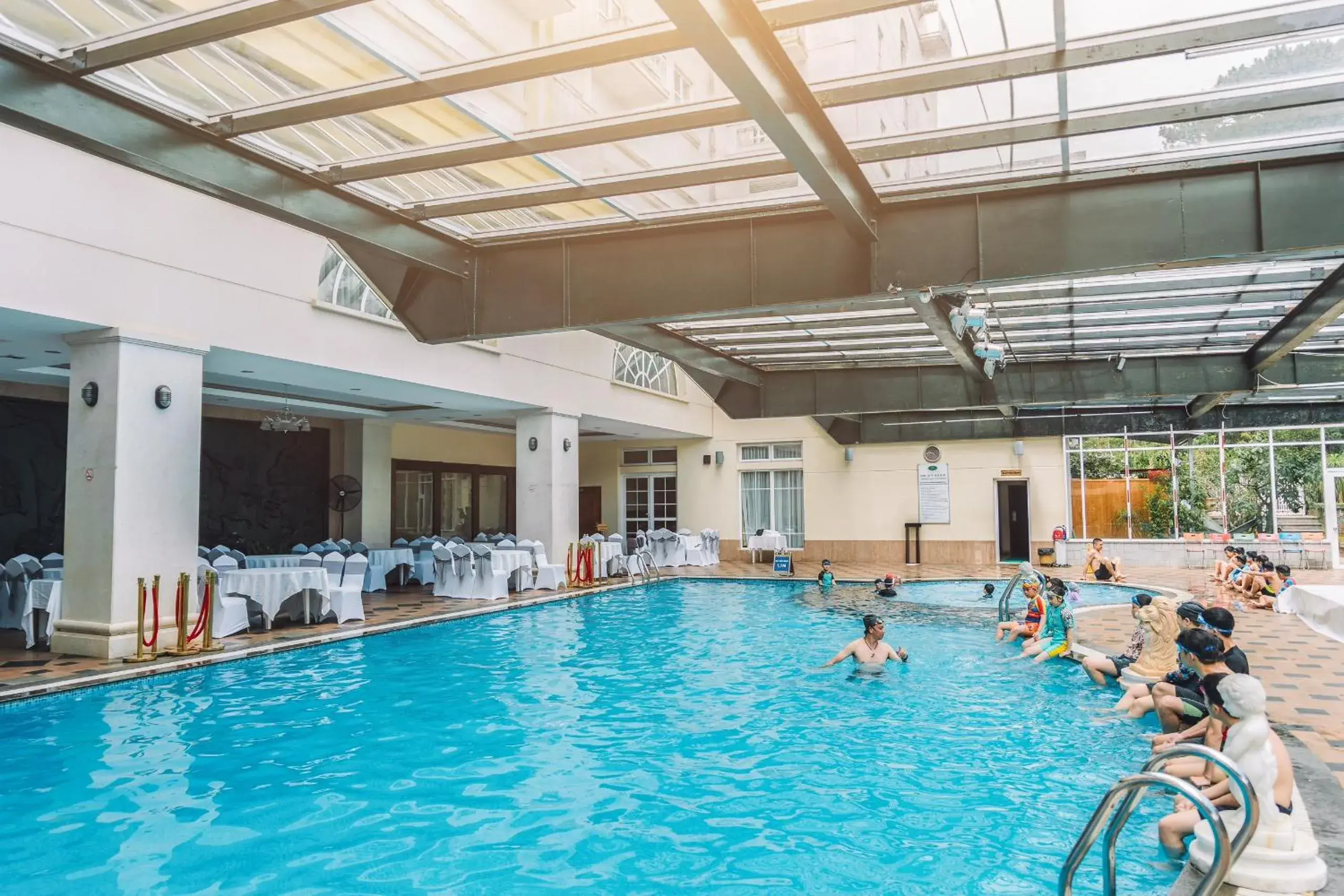 Swimming Pool in Saigon Dalat Hotel