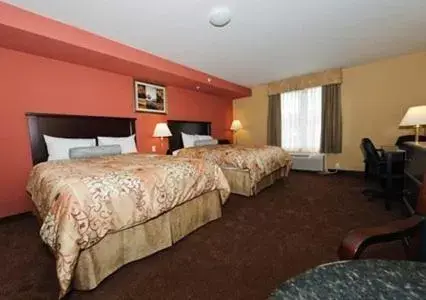 Queen Room with Two Queen Beds - Non-Smoking in Quality Inn Orleans