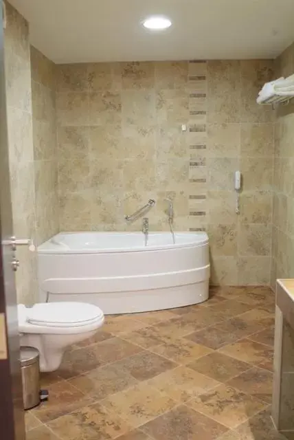 Toilet, Bathroom in Gardenia Park Hotel