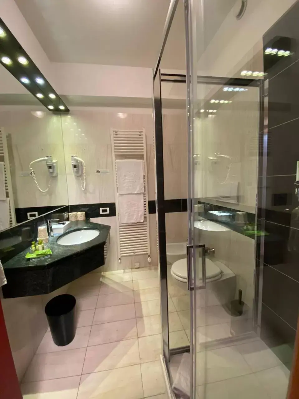 Bathroom in Hotel Lenno