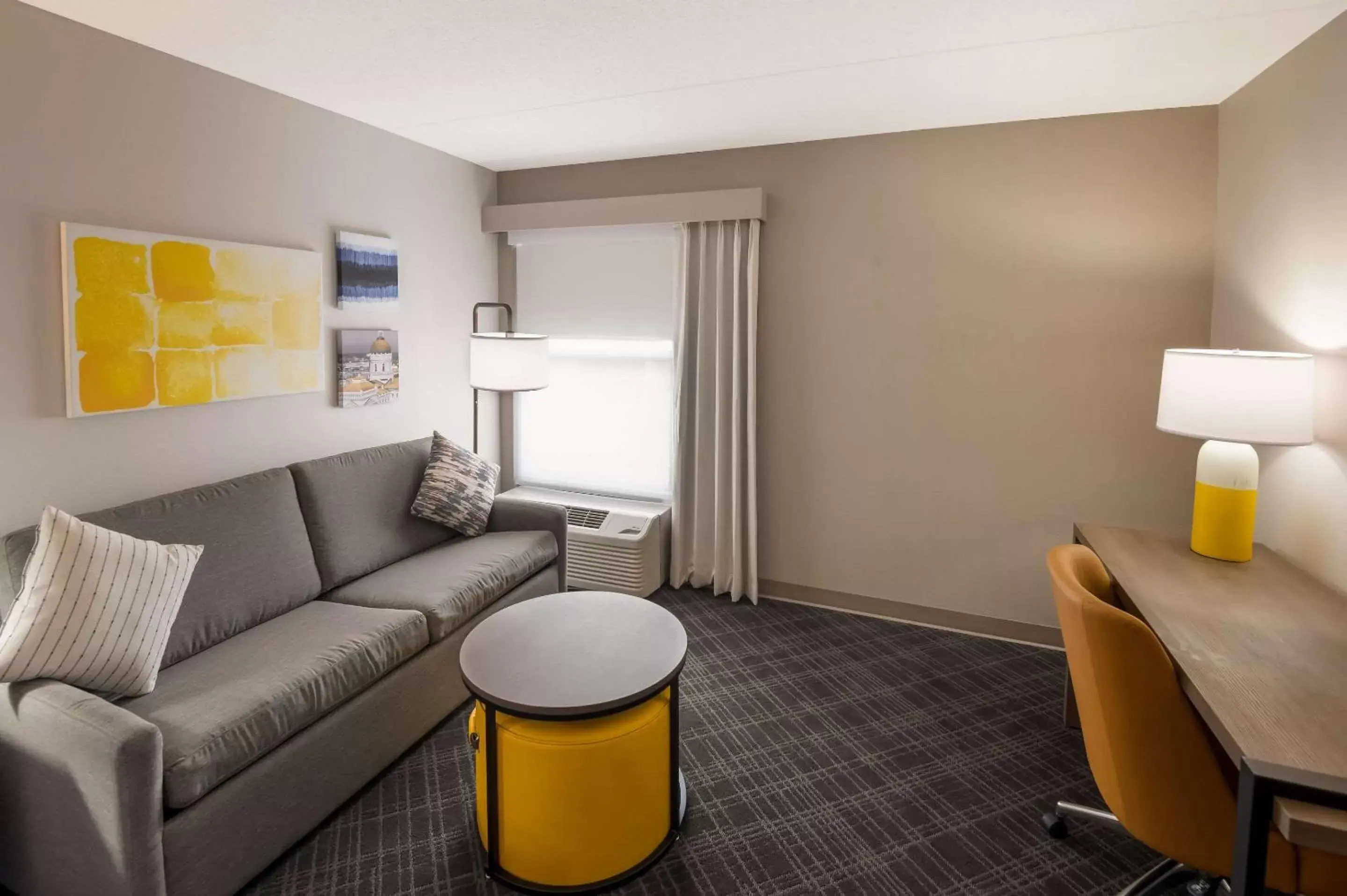 Bedroom, Seating Area in Comfort Inn & Suites Fishers - Indianapolis