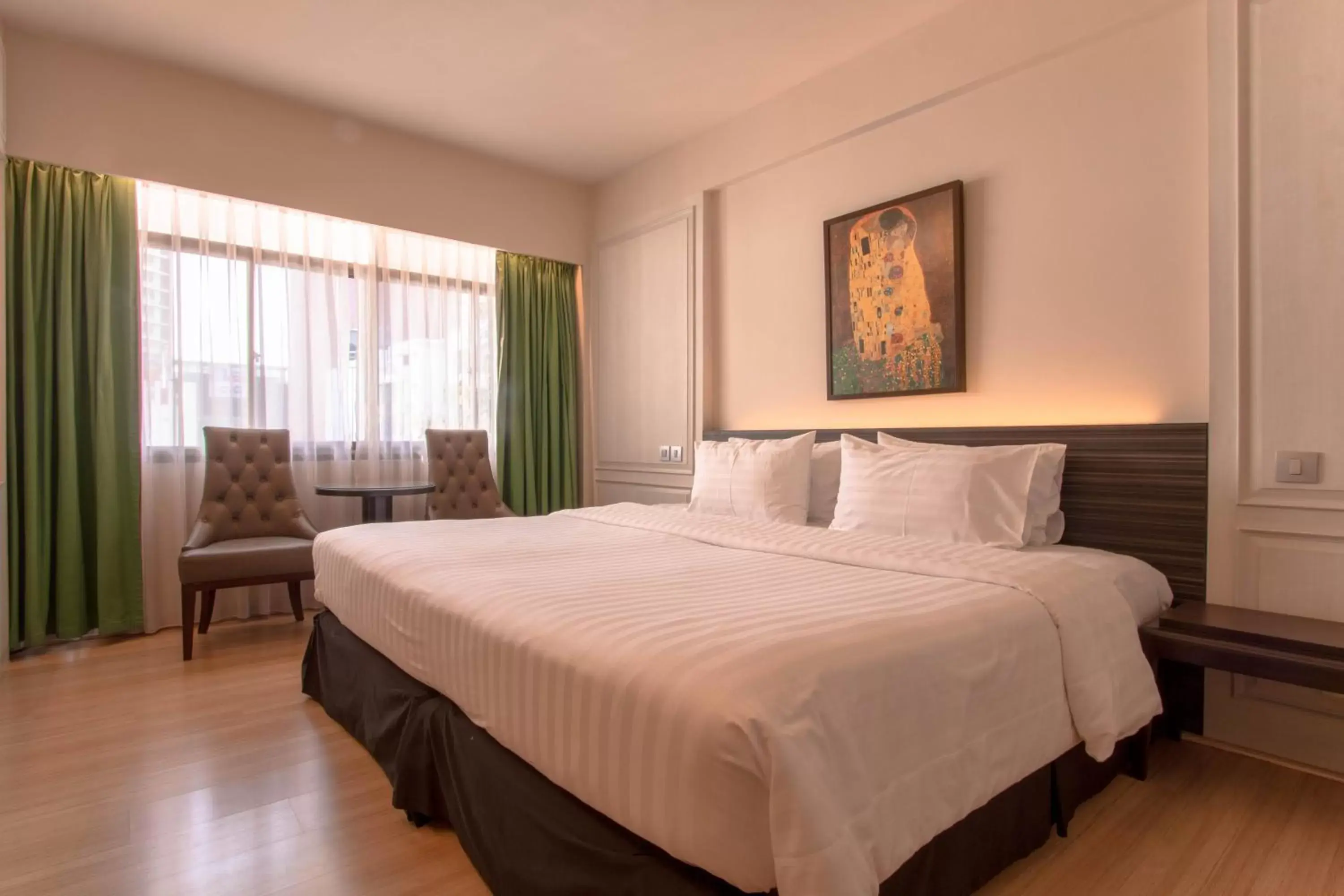 Premier King Room in The Residence Rajtaevee Hotel Premier King Room in The Residence Rajtaevee Hotel