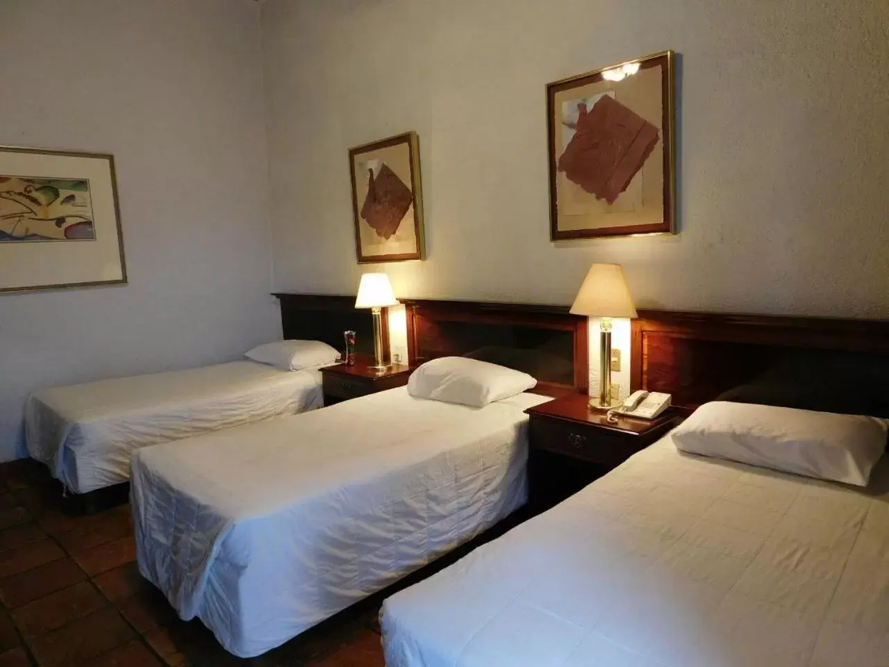 Photo of the whole room, Bed in Hotel Urdiñola Saltillo