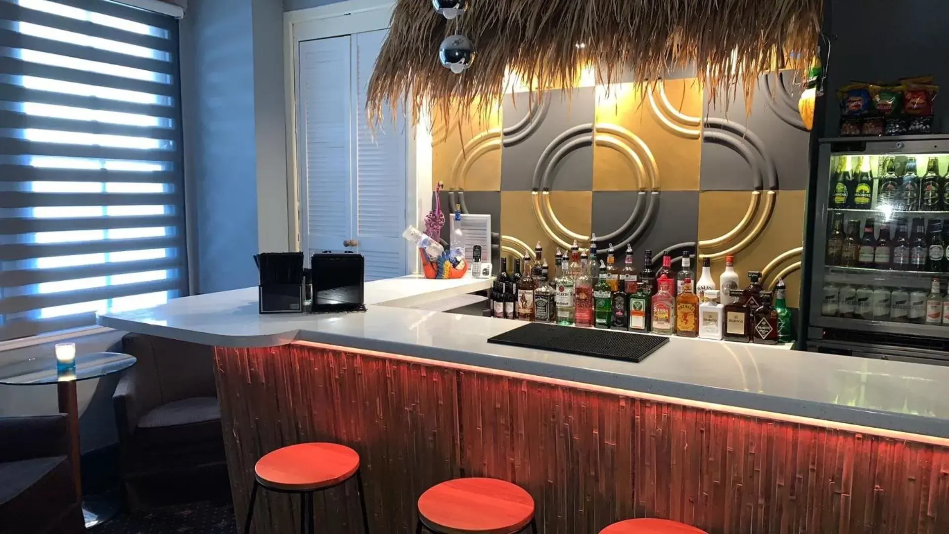 Lounge or bar, Lounge/Bar in Tropics Beach Hotel