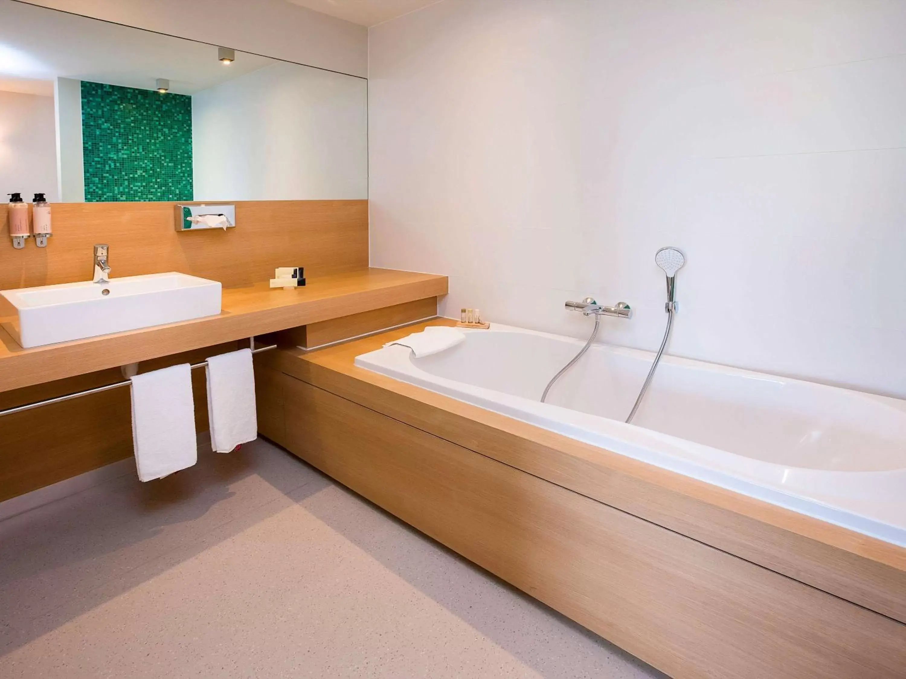 Photo of the whole room, Bathroom in ibis Styles Kortrijk Expo