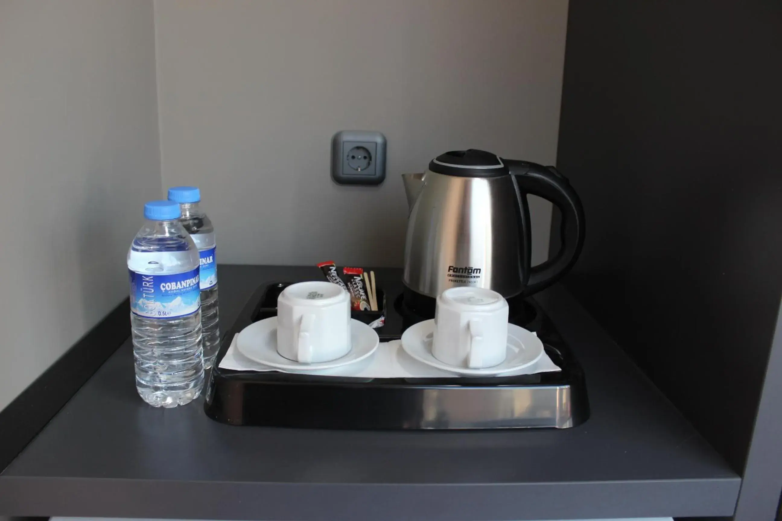 Coffee/tea facilities in FRT AİRLİNES OTEL