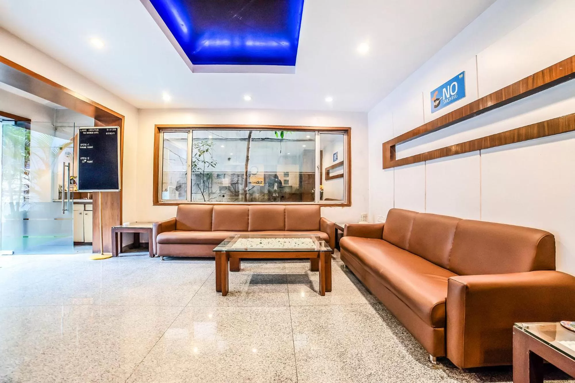 Seating area in Rapid Lakme Executive Hotel