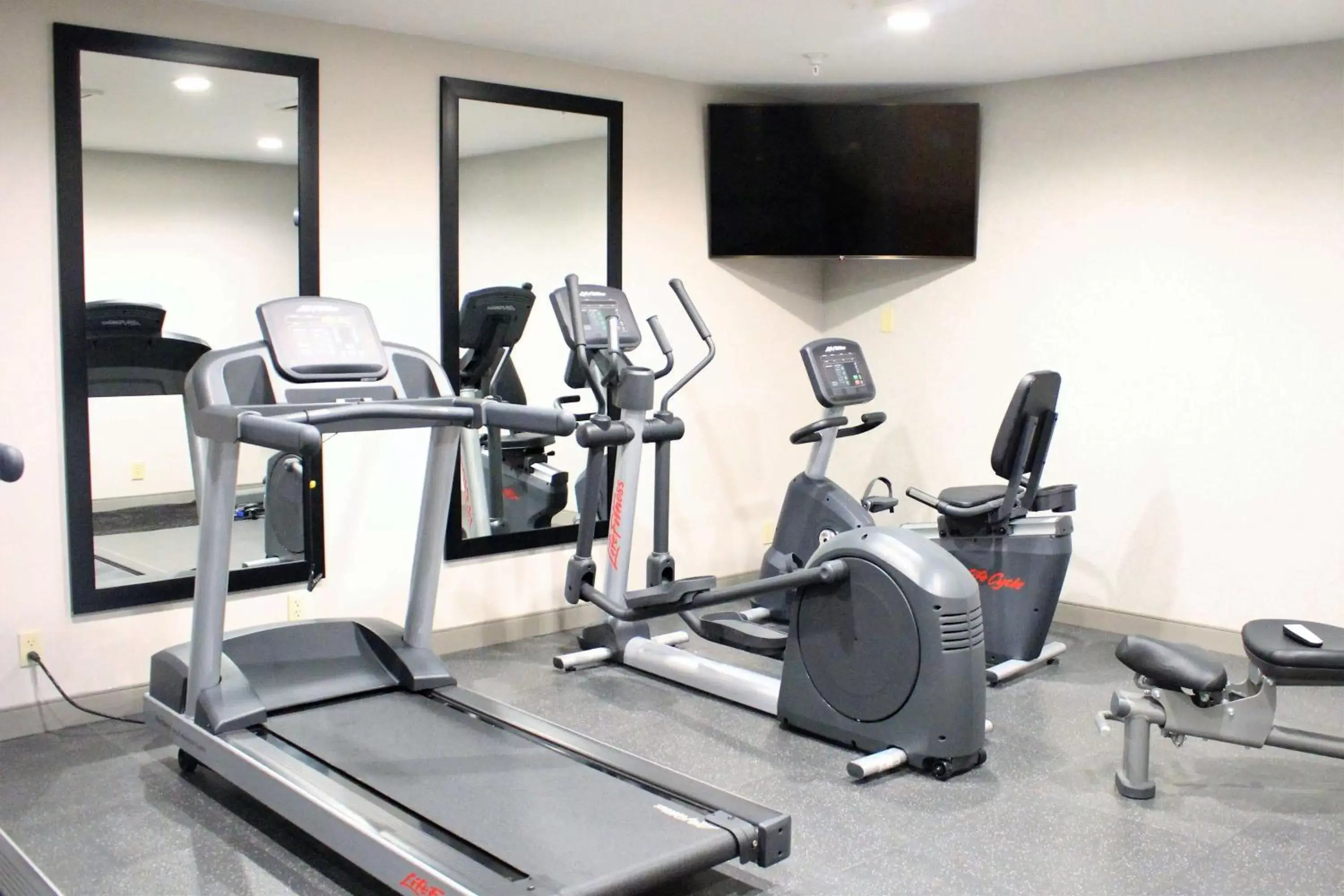 Activities, Fitness Center/Facilities in Country Inn & Suites by Radisson, Erie, PA