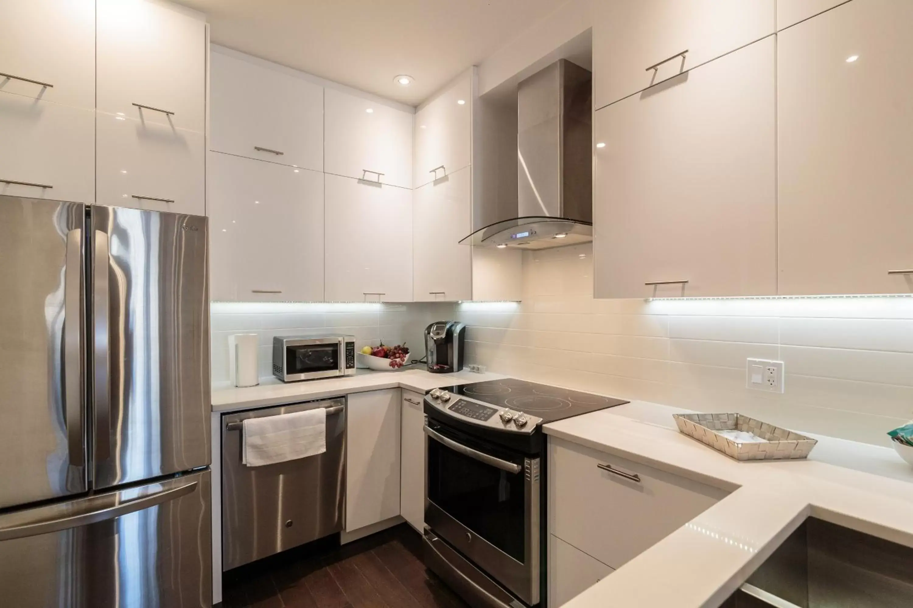 Kitchen or kitchenette, Kitchen/Kitchenette in Parc Avenue Lofts