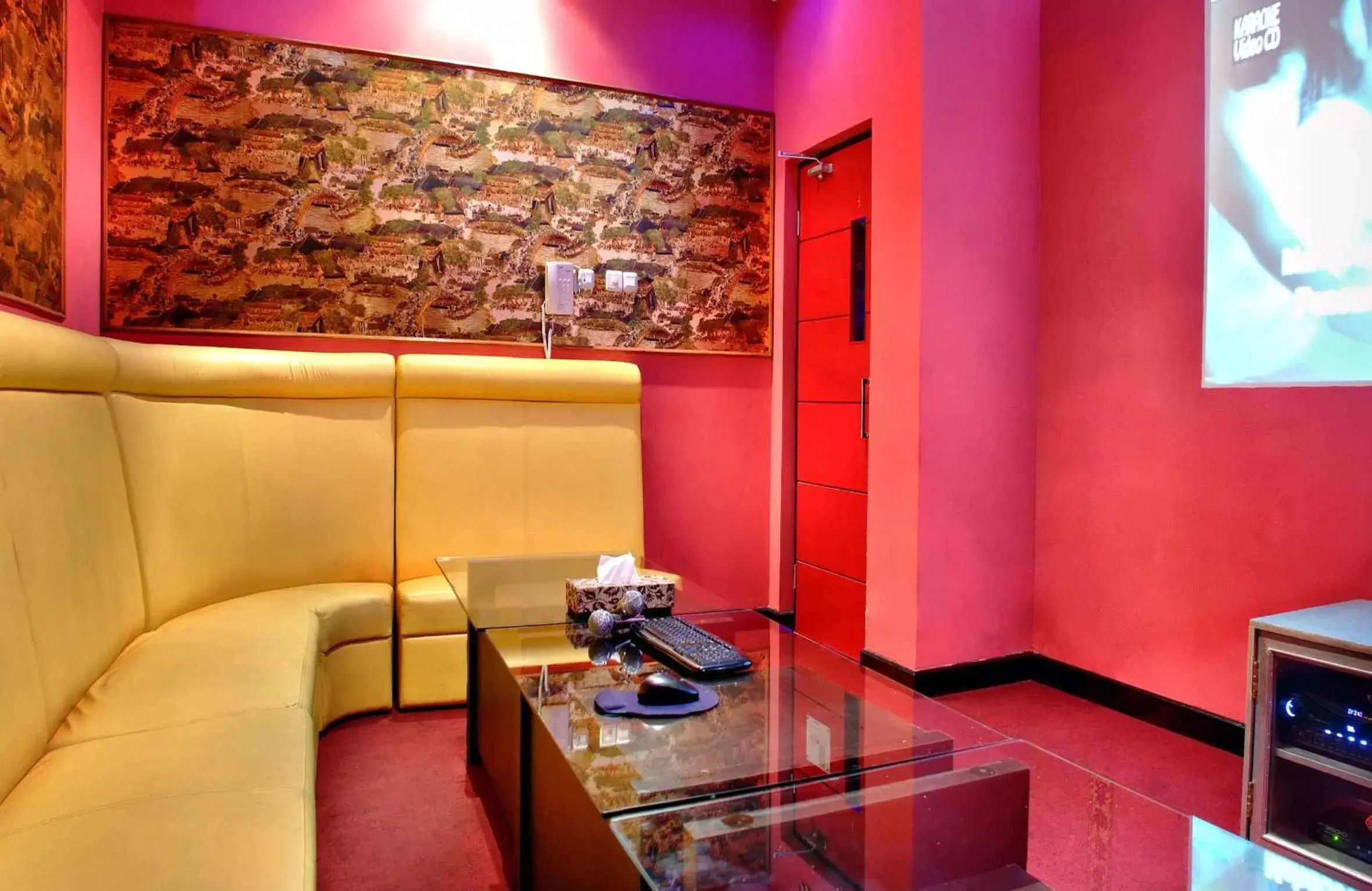 Karaoke, Seating Area in ASTON Niu Manokwari Hotel & Conference Center