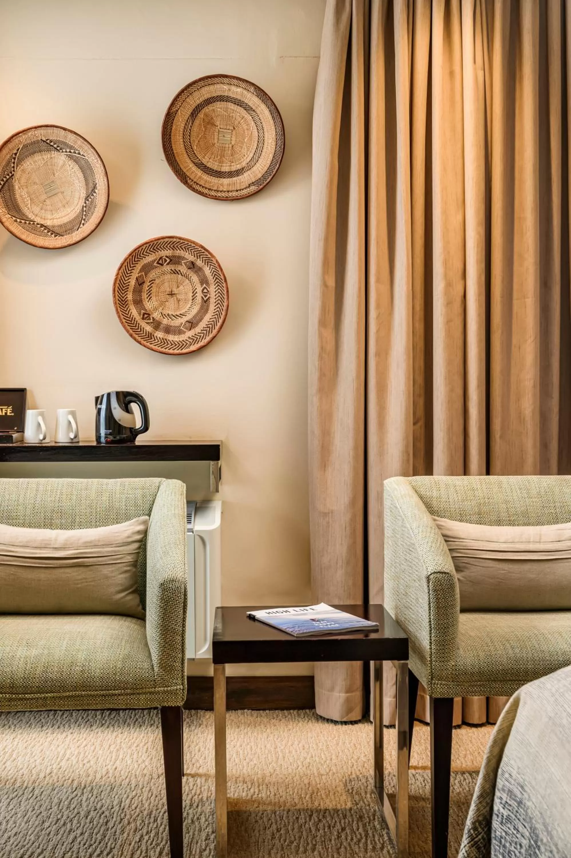 Seating area in Paxton Hotel