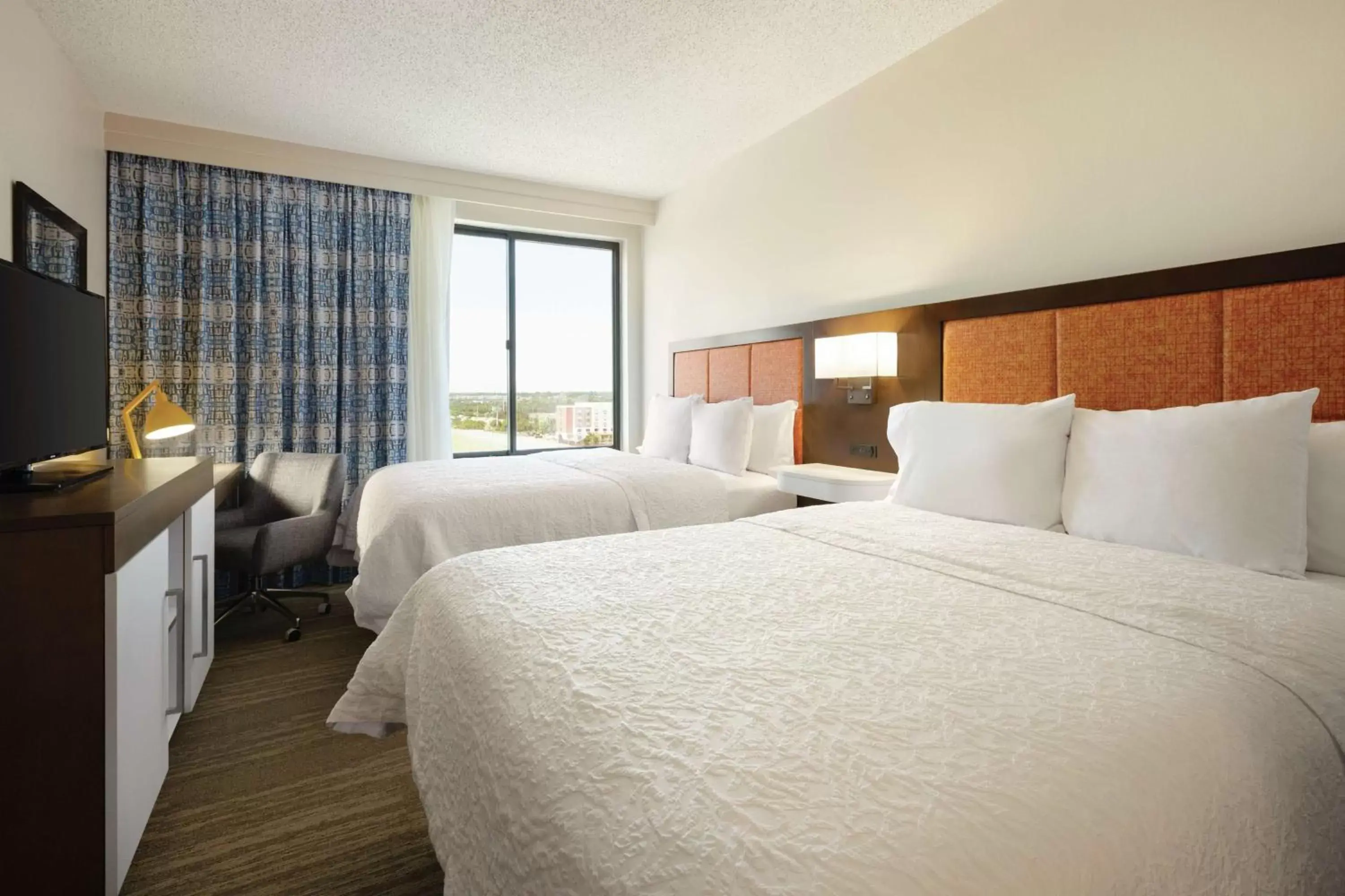 Bedroom, Bed in Hampton Inn & Suites Dallas-Mesquite