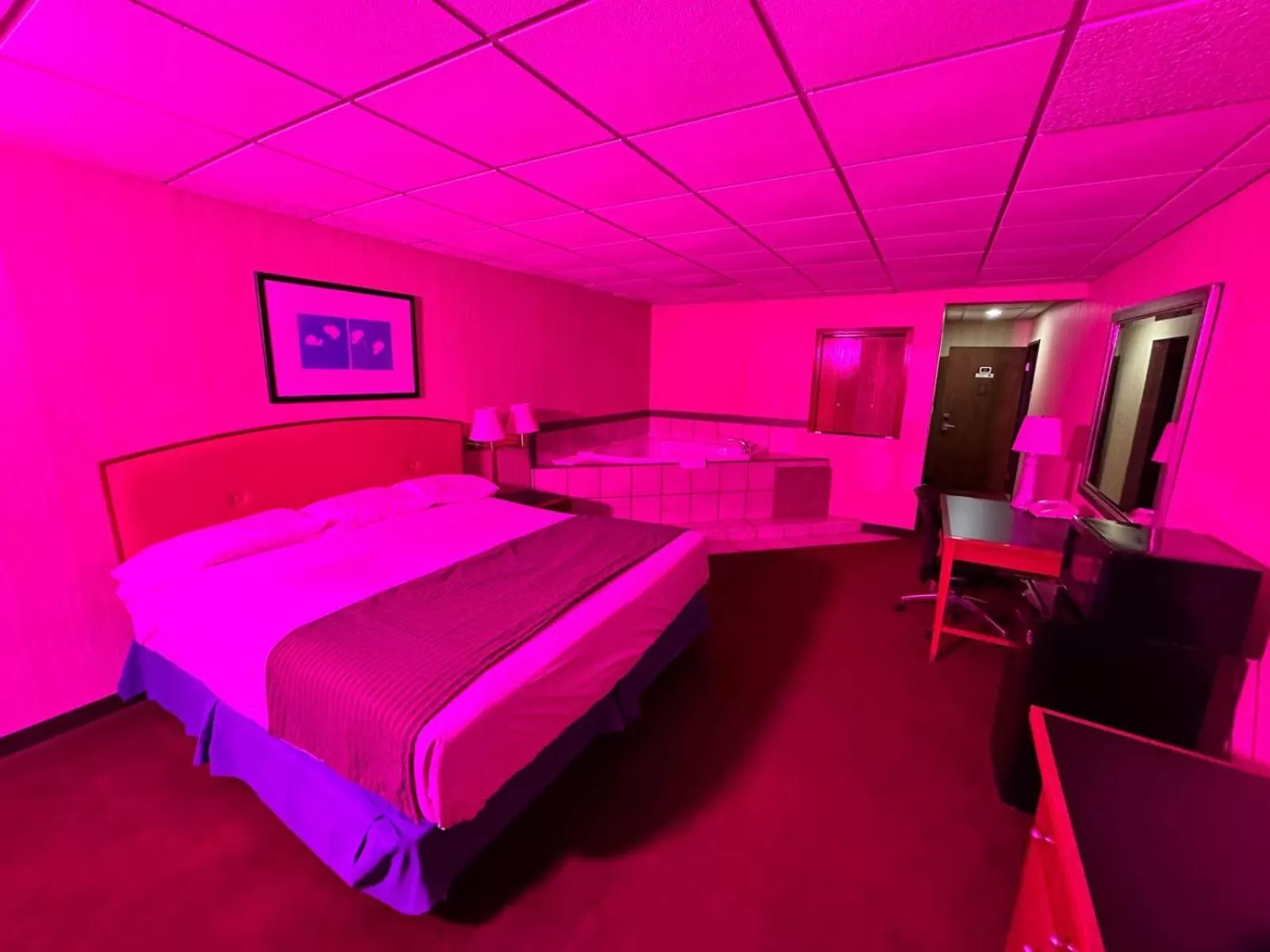 Photo of the whole room, Bed in Travel Inn & Suites