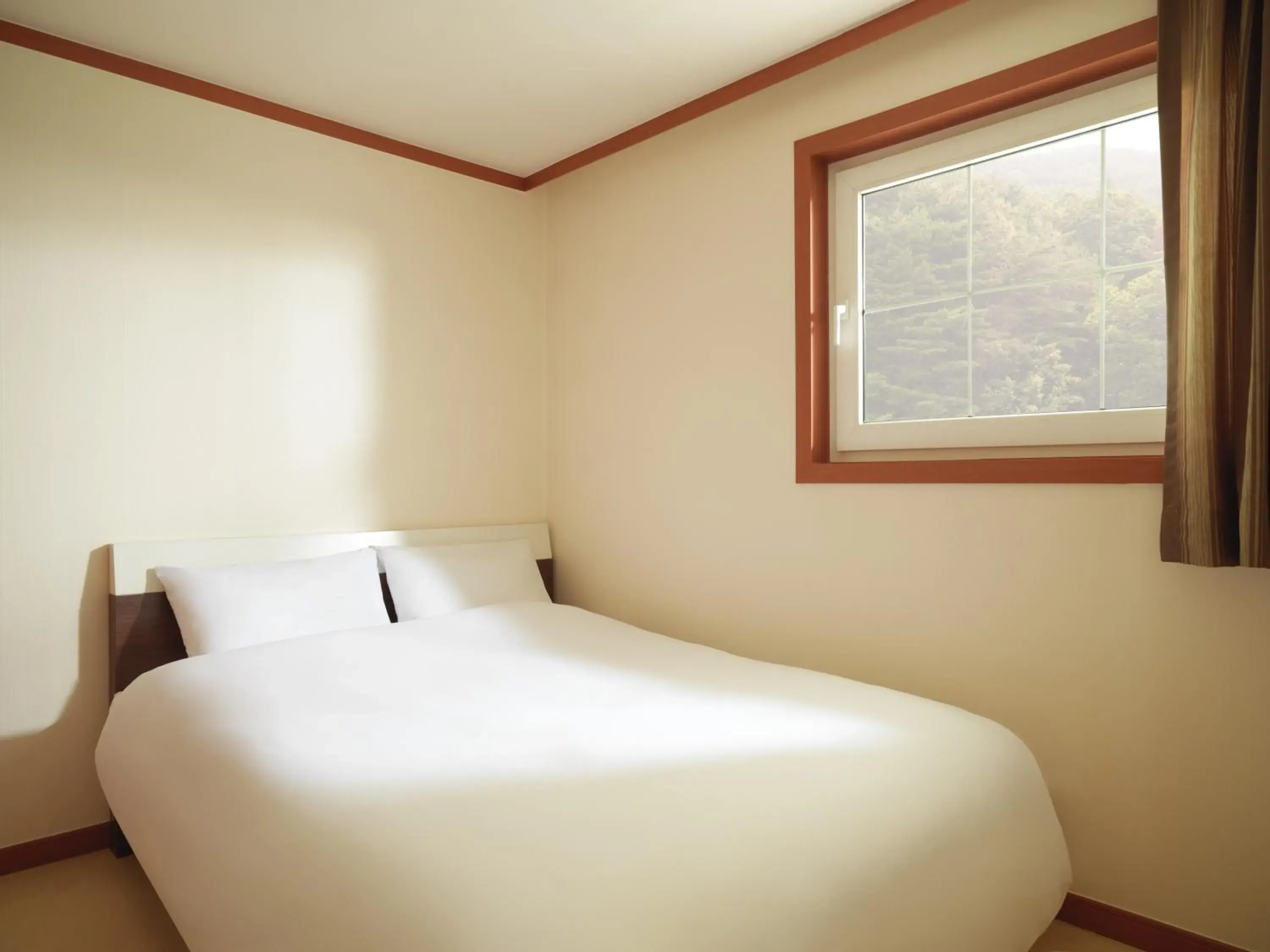 Bed in Mauna Ocean Resort