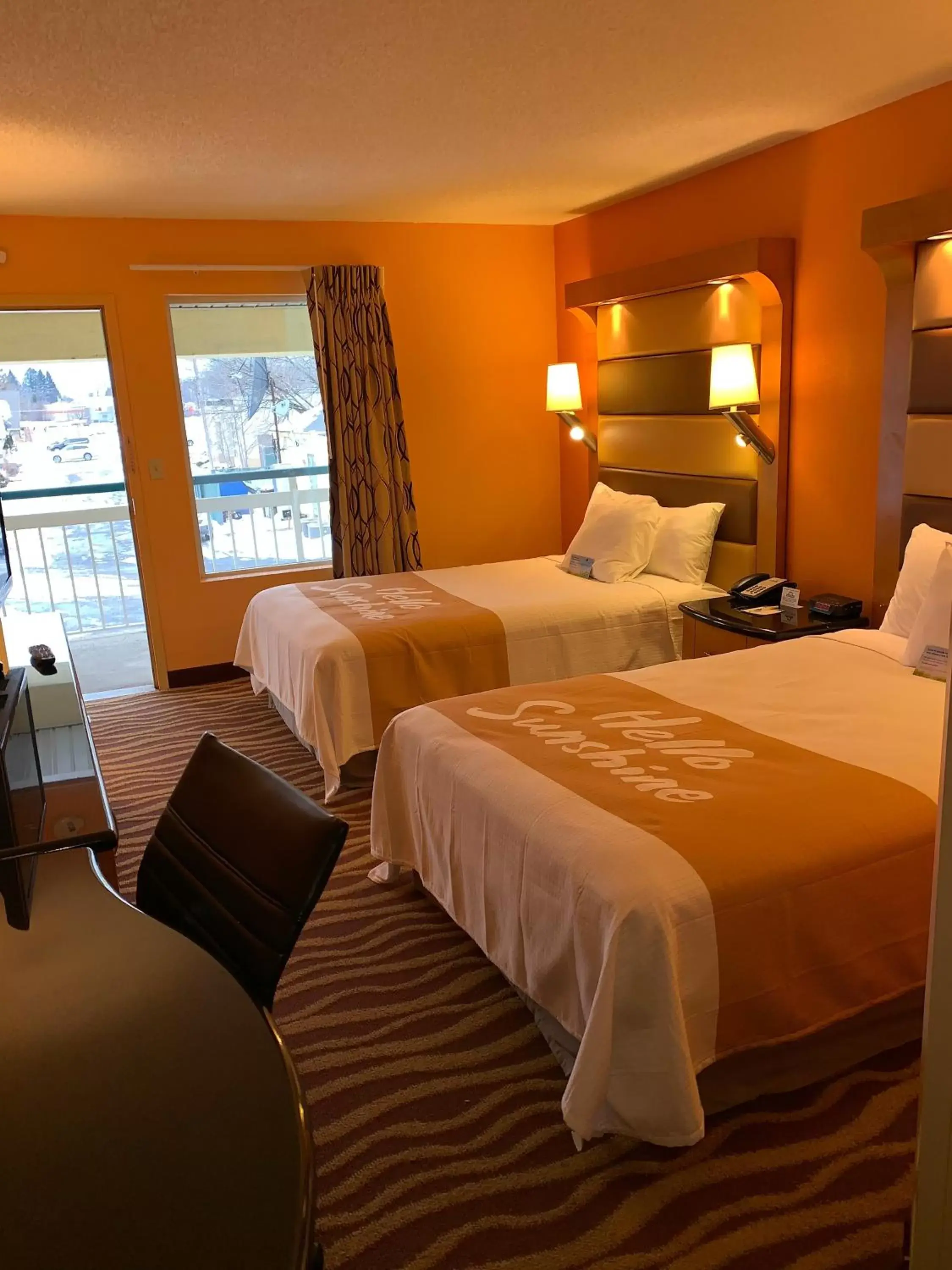 Bed in Days Inn & Suites by Wyndham Albany