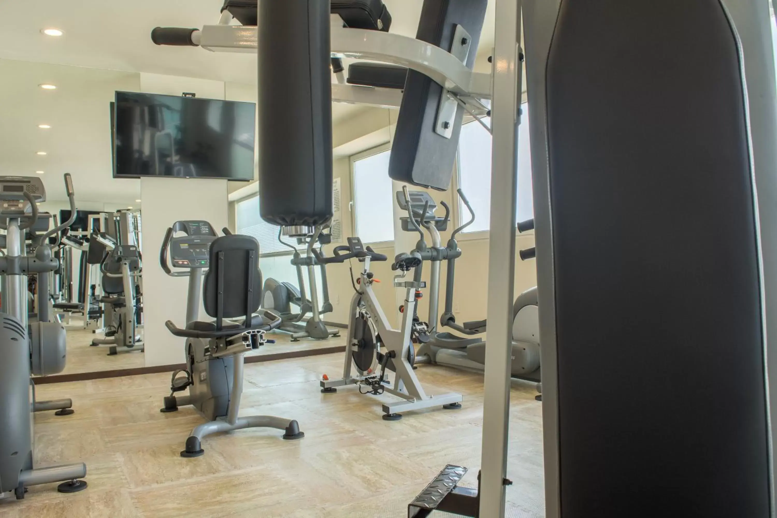 Fitness centre/facilities, Fitness Center/Facilities in Hotel Crown Victoria