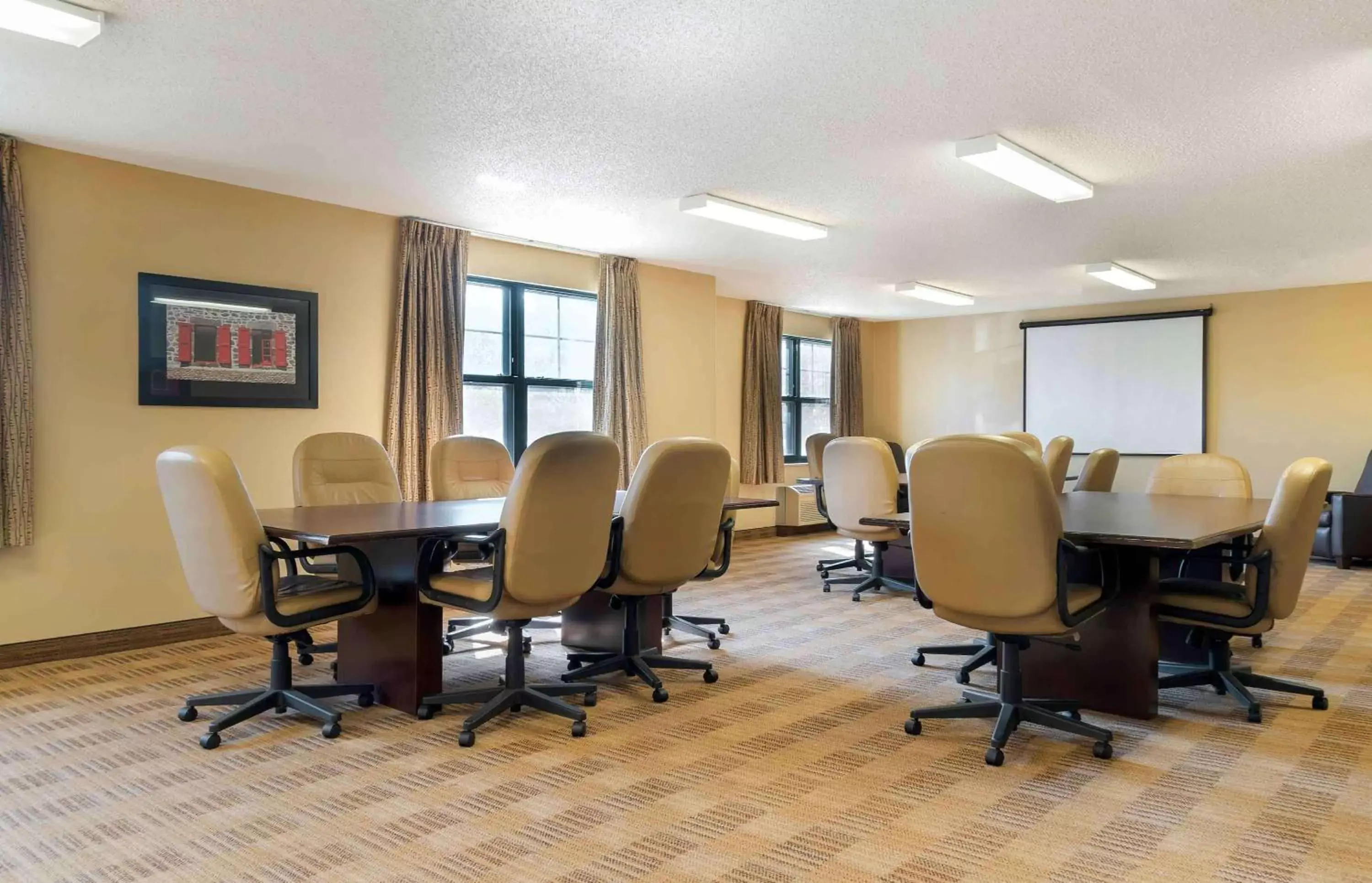 Meeting/conference room in Extended Stay America Suites - Detroit - Canton