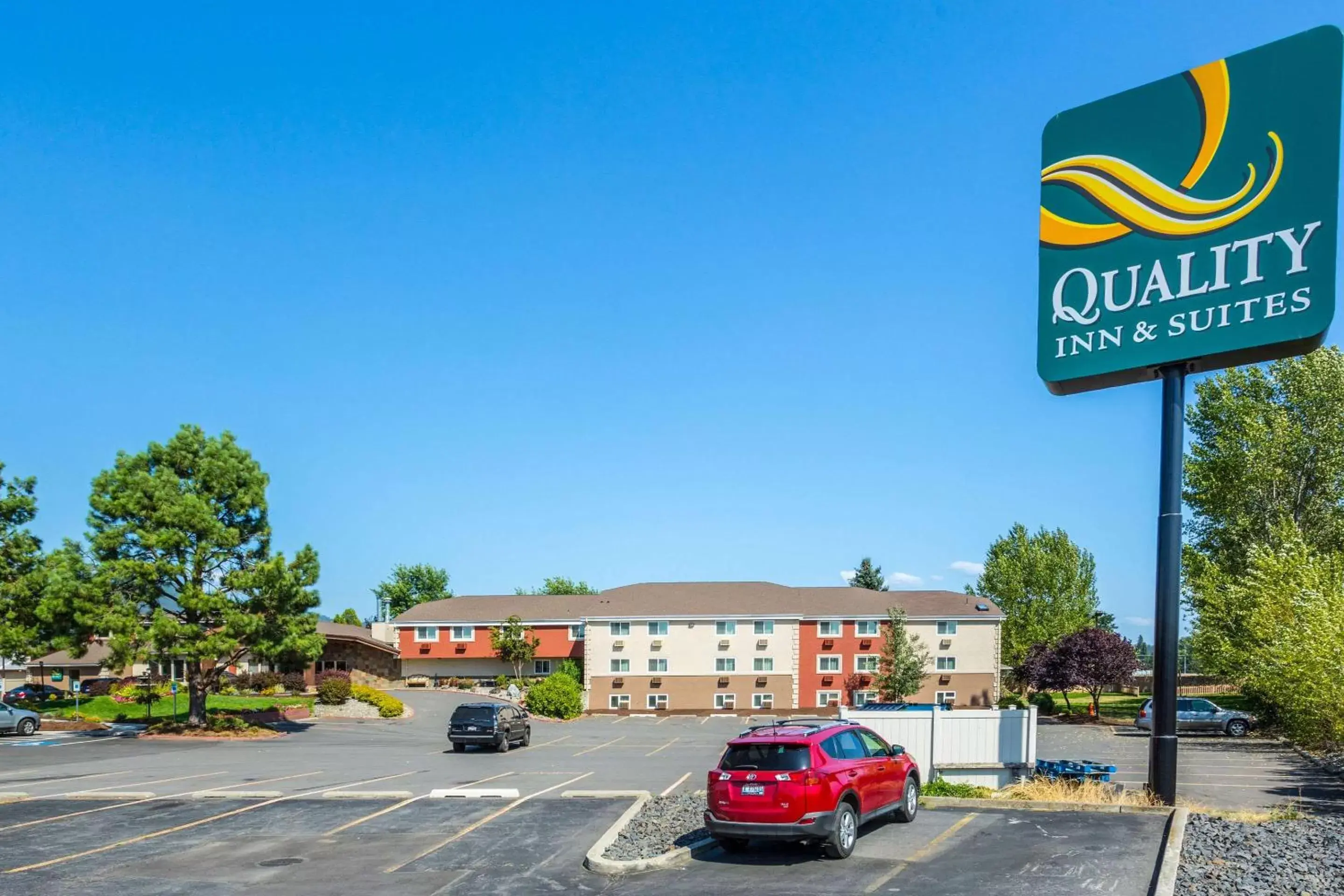 Property Building in Quality Inn & Suites Coeur d'Alene