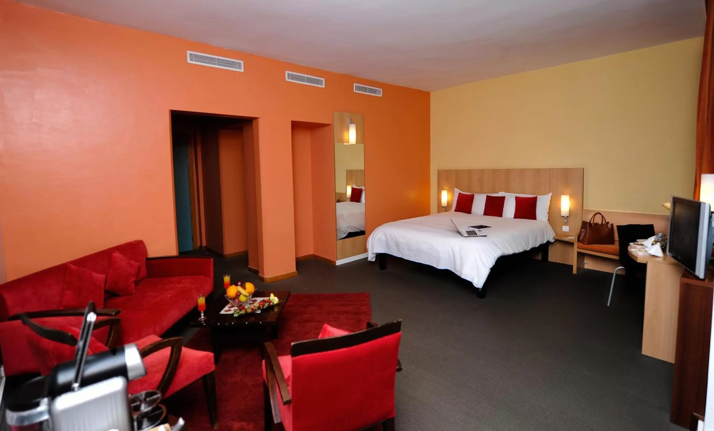 Photo of the whole room in Ibis Marrakech Palmeraie