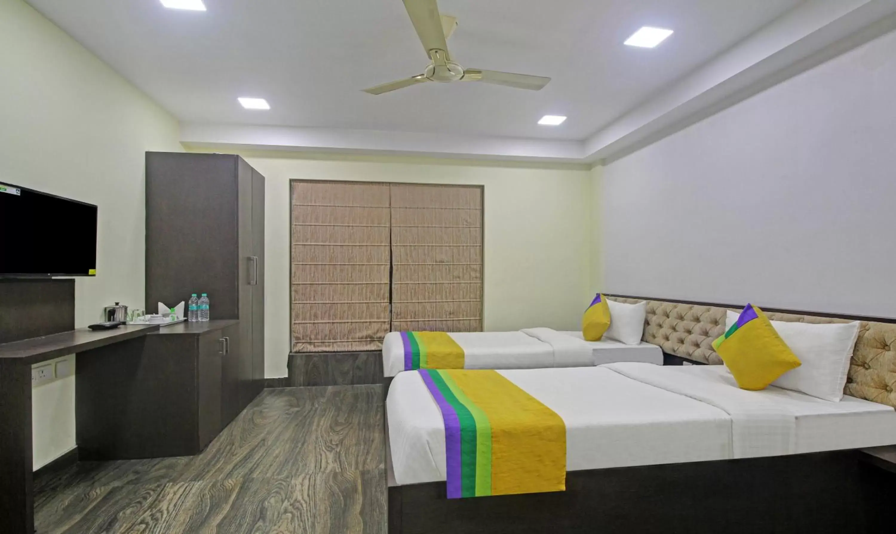 Bedroom, Bed in Itsy Hotels Reotel Near Rabindra Sarobar Bedroom, Bed in Itsy Hotels Reotel Near Rabindra Sarobar